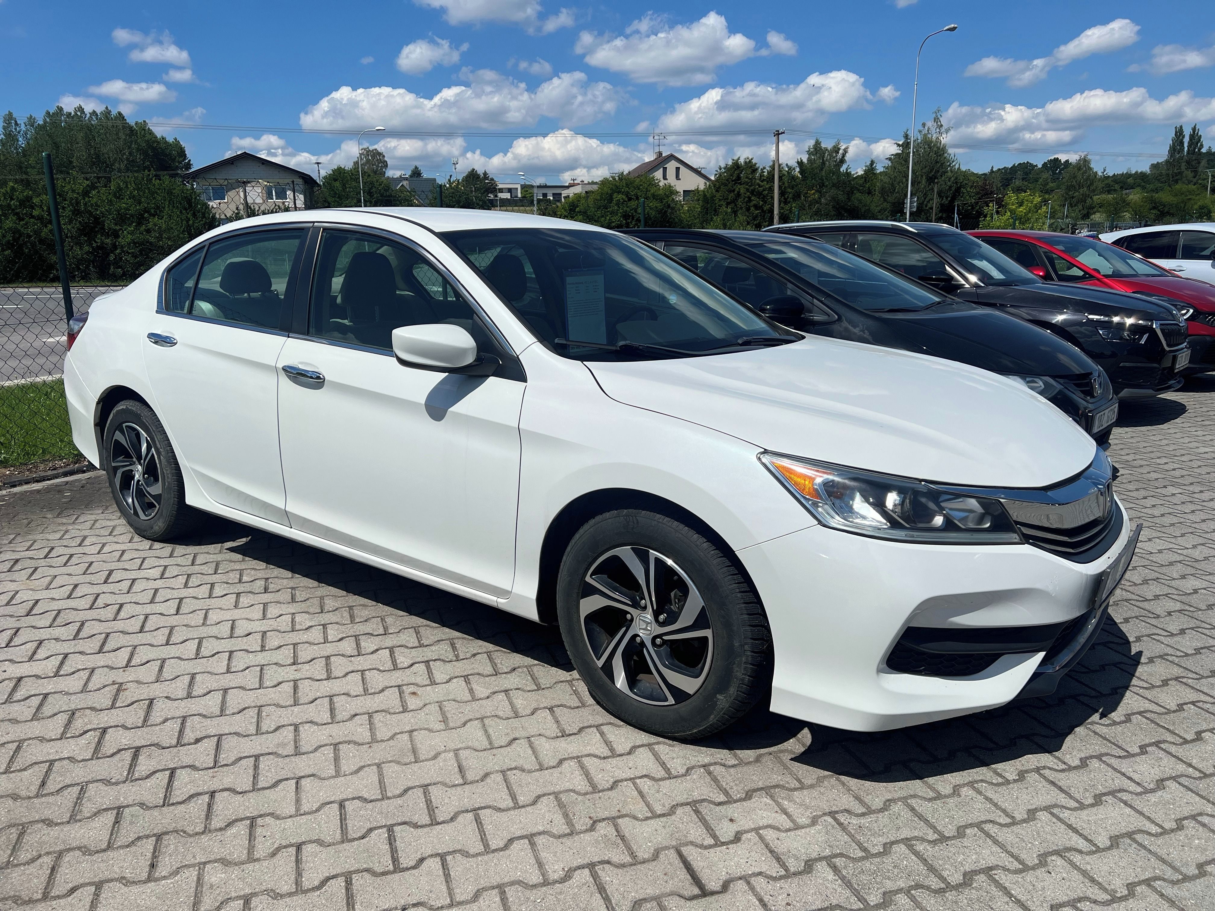 Honda Accord, 4D 2,4I-VTEC - fotka 2
