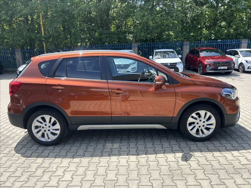 Suzuki SX4, 1,4 T, Premium, Tažné zař. - fotka 4