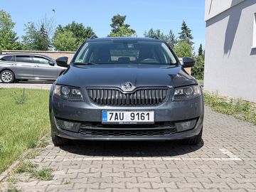 110kW, DPH, DSG, Tažné, Xenony
