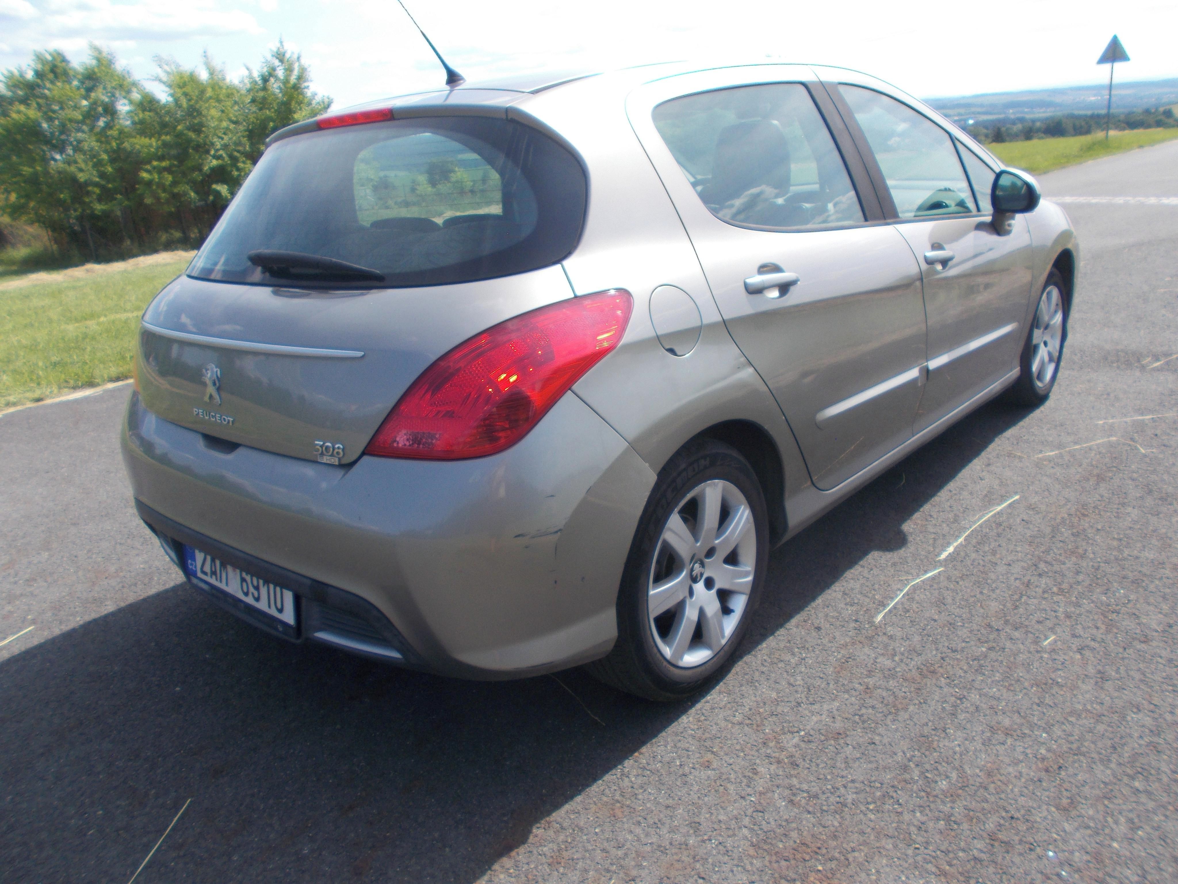 Peugeot 308, 1,6HDI automat 1maj 118 000 km - fotka 5