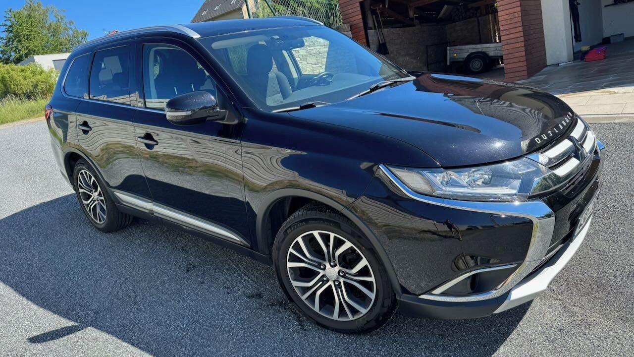 Mitsubishi Outlander, 2.2 DI-D, 4x4, Manuál, Tažné - fotka 2
