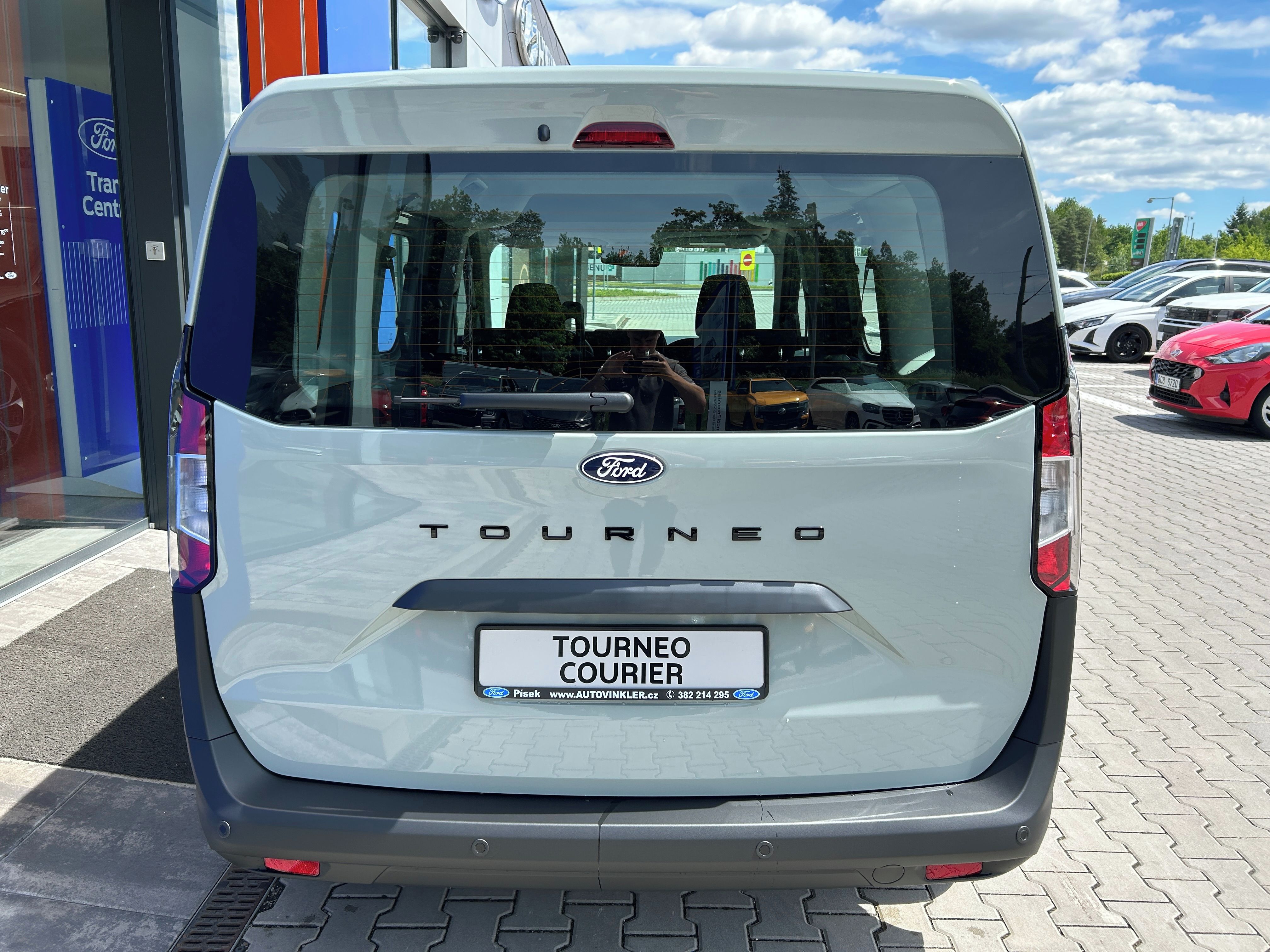 Ford Tourneo Courier, 1.0 EcoBoost 92 kW Trend L1 - fotka 5