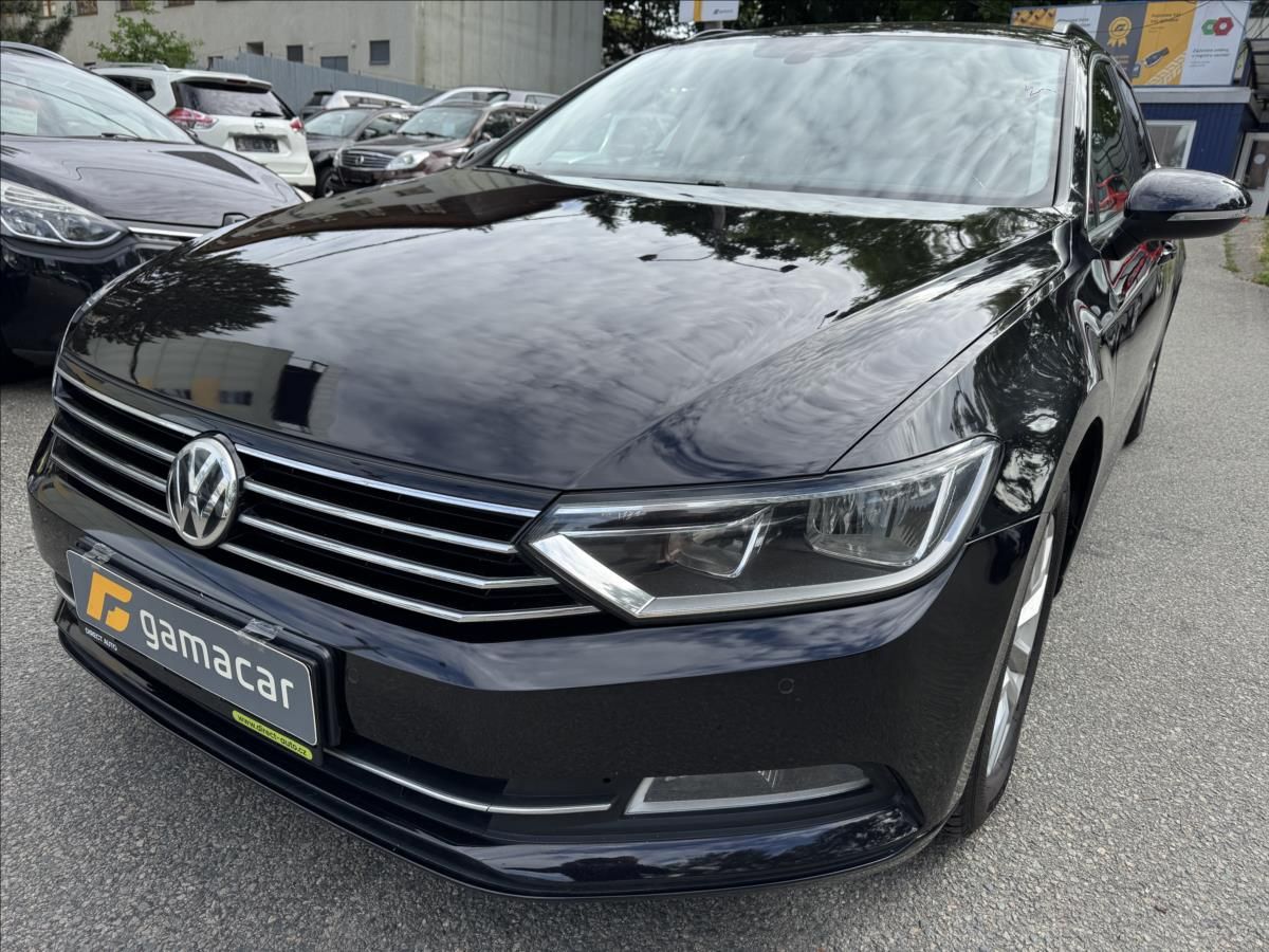 Volkswagen Passat, 1,6 DSG+VYHŘEV+TAŽNÉ.!! - fotka 2