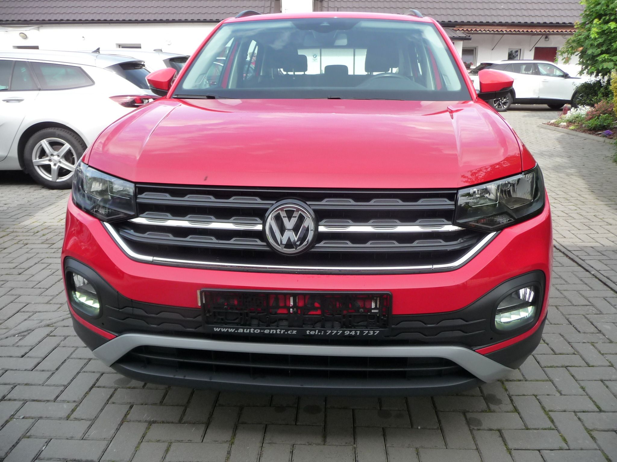 Volkswagen T-Cross, 1.2i TSi 85kw po 1.majiteli - fotka 2