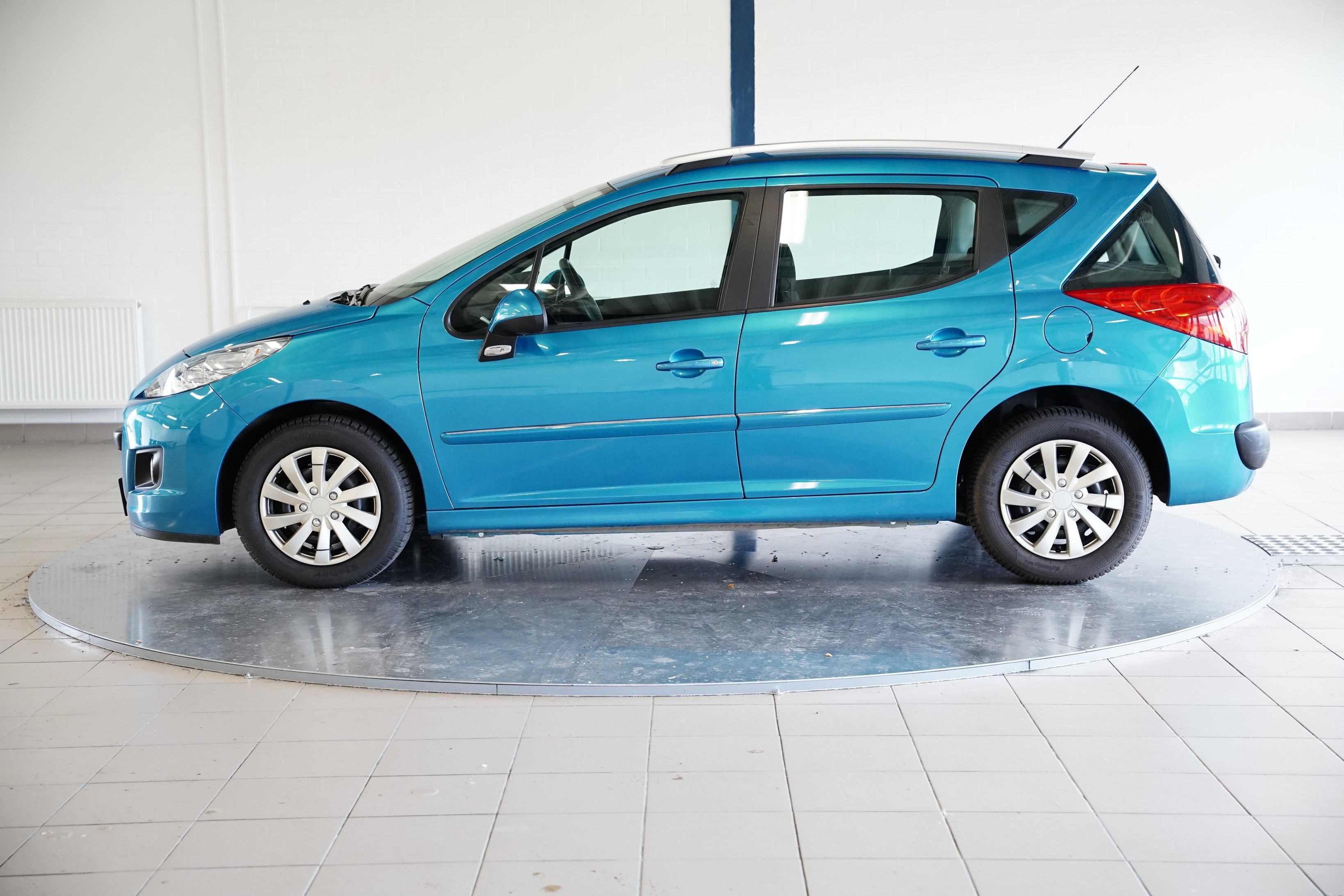 Peugeot 207, 1.6 VTi 88 kW - fotka 3