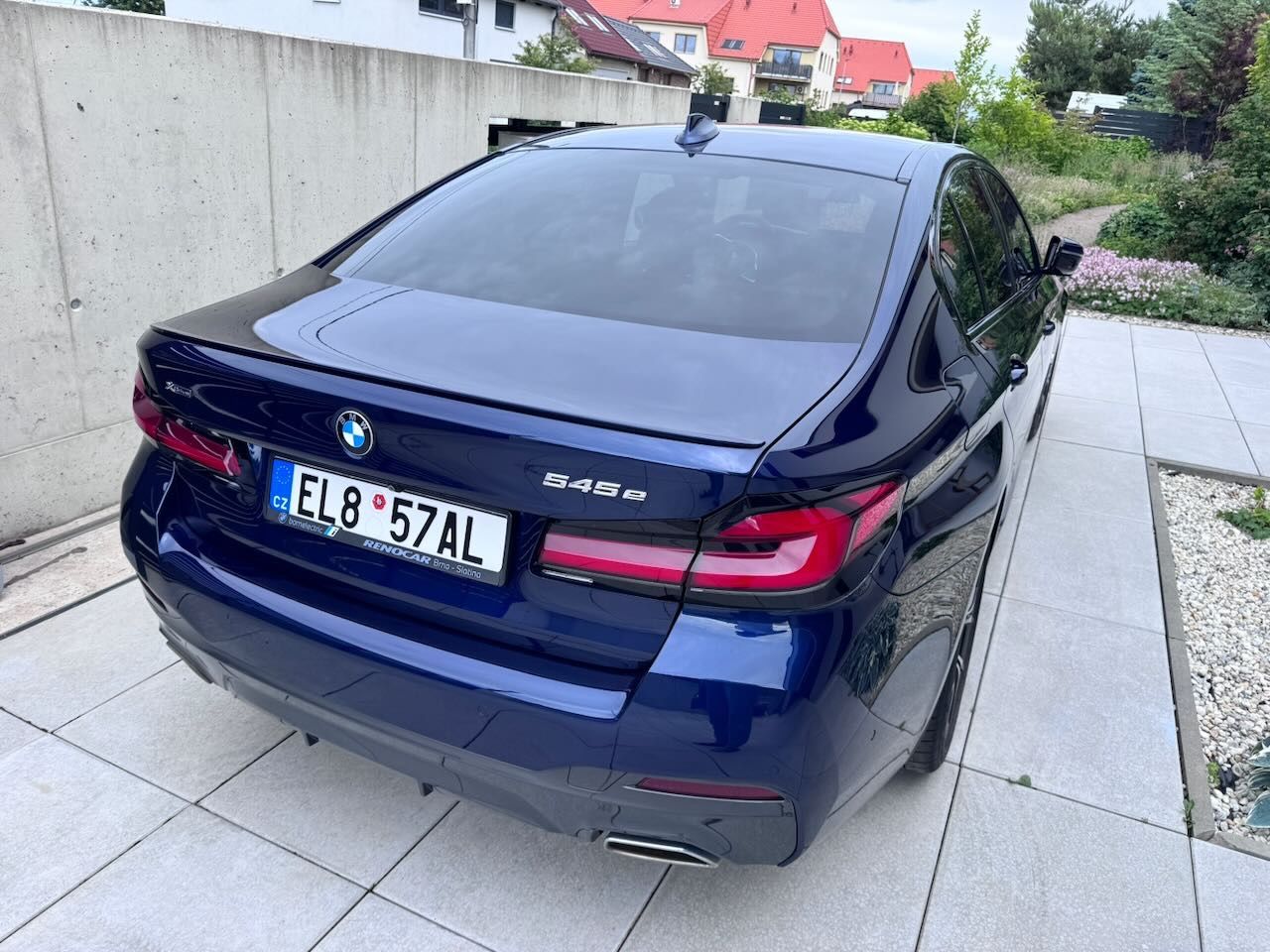 BMW Řada 5, 545e x Drive, 390 PS, Nappa - fotka 3