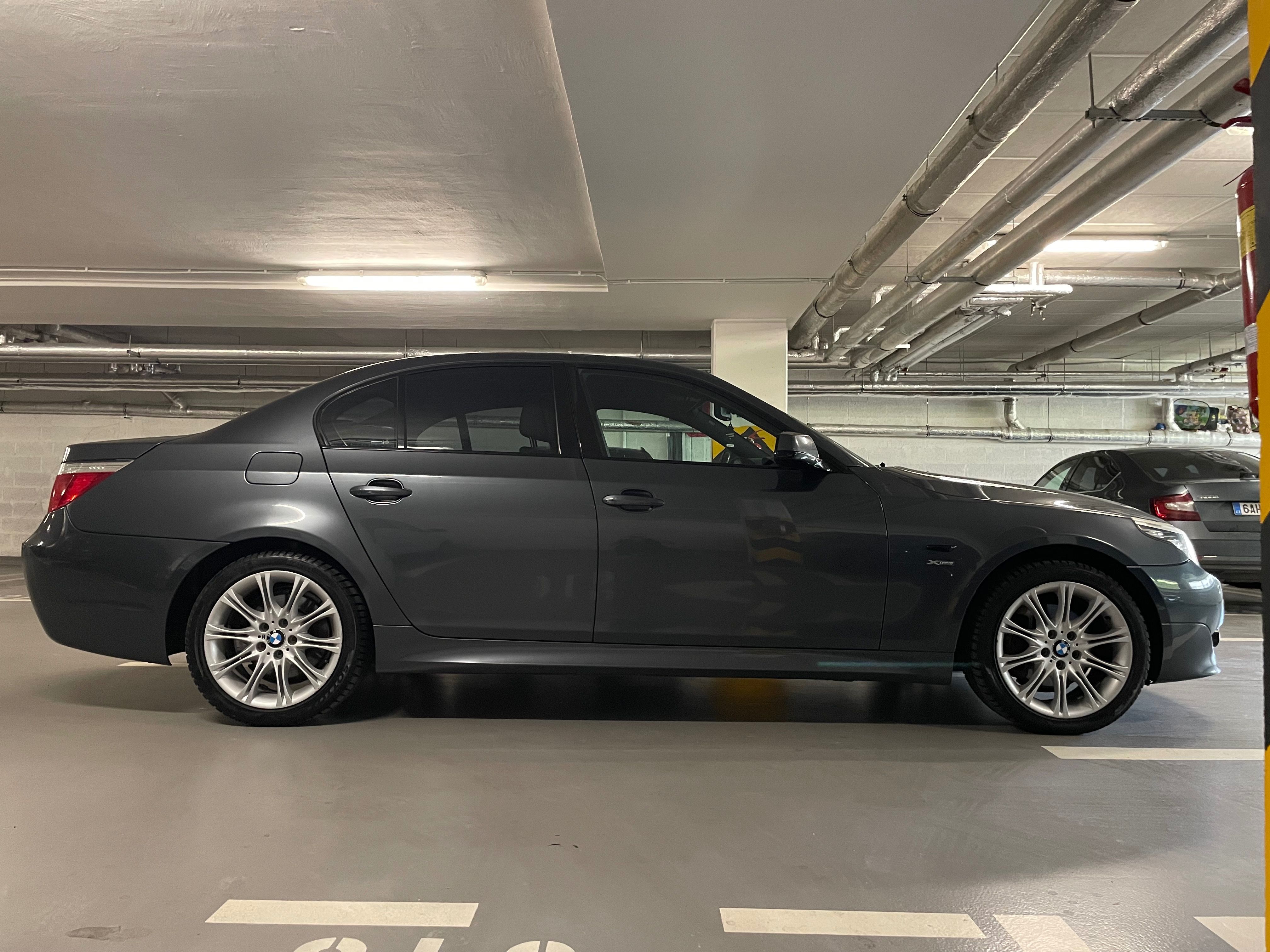 BMW Řada 5, 530d xDrive, M-Packet, bi-xen - fotka 4