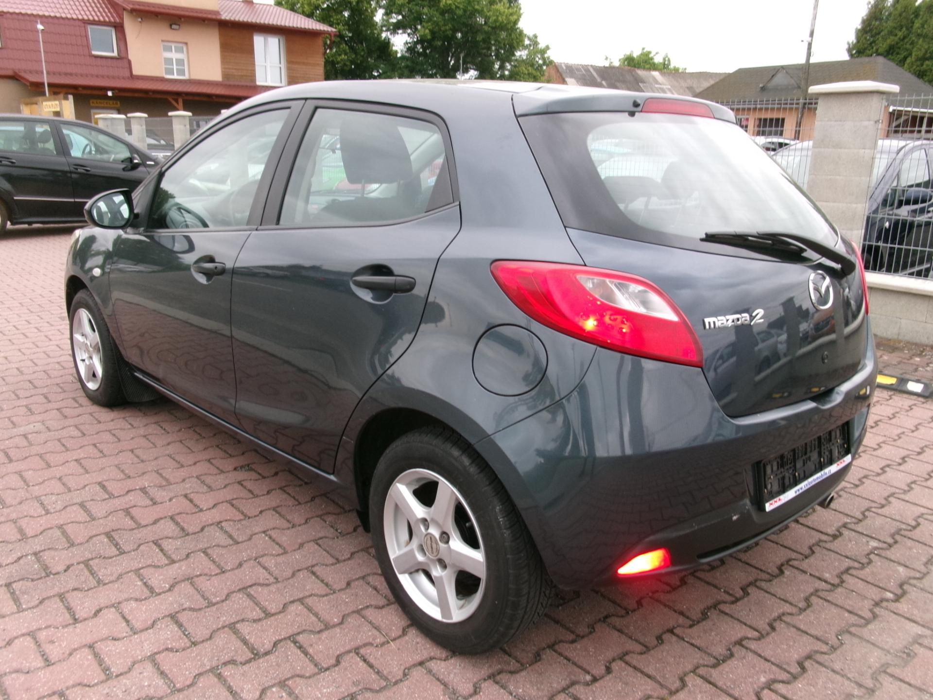 Mazda 2, 1,3i KLIMA 1.MAJ - fotka 5