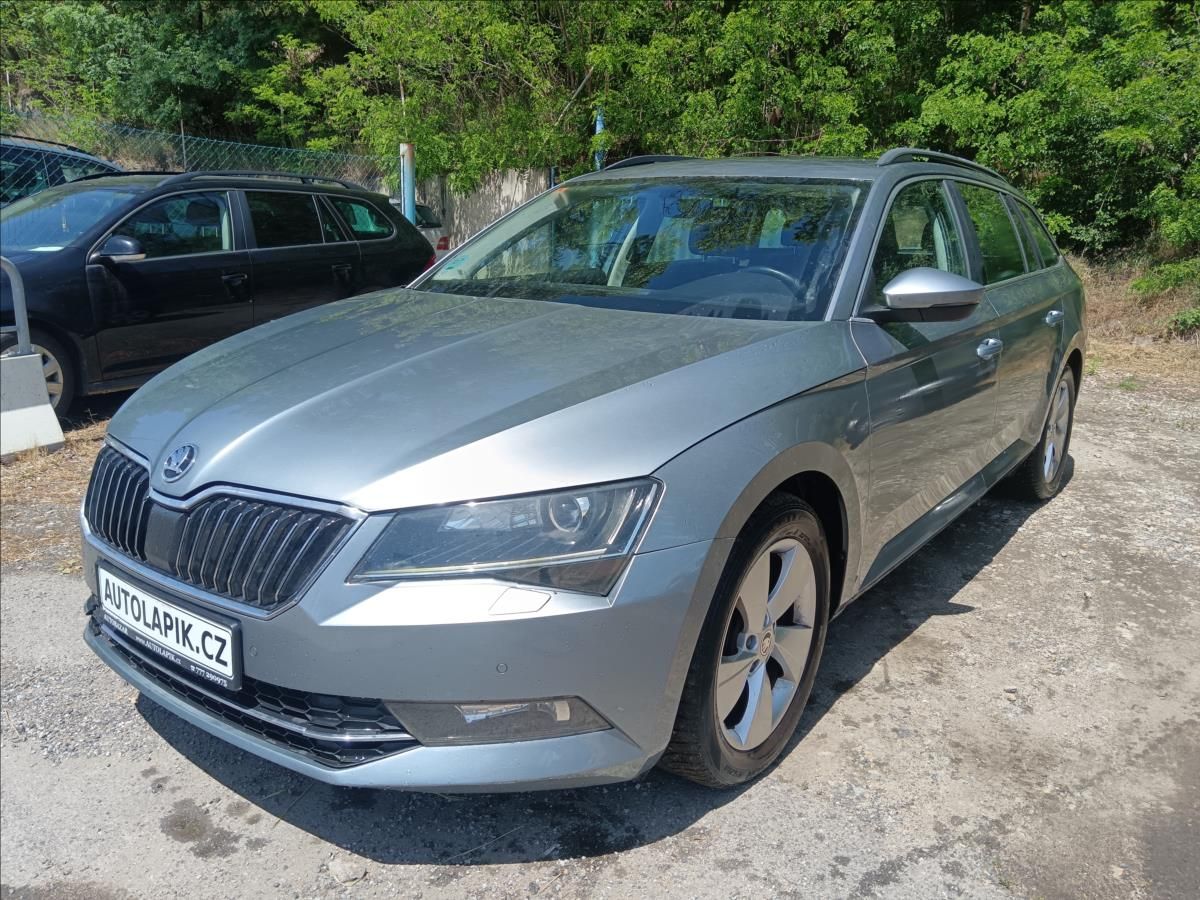 Škoda Superb, 2,0 TDi  Ambition - fotka 3