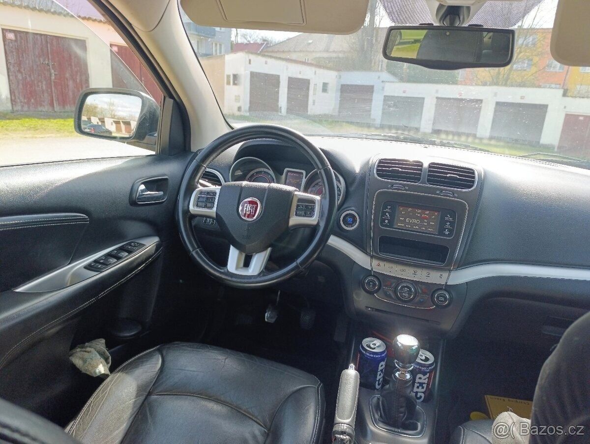 Fiat Freemont, 2.0 TDi 7 míst , kůže , tažné - fotka 5