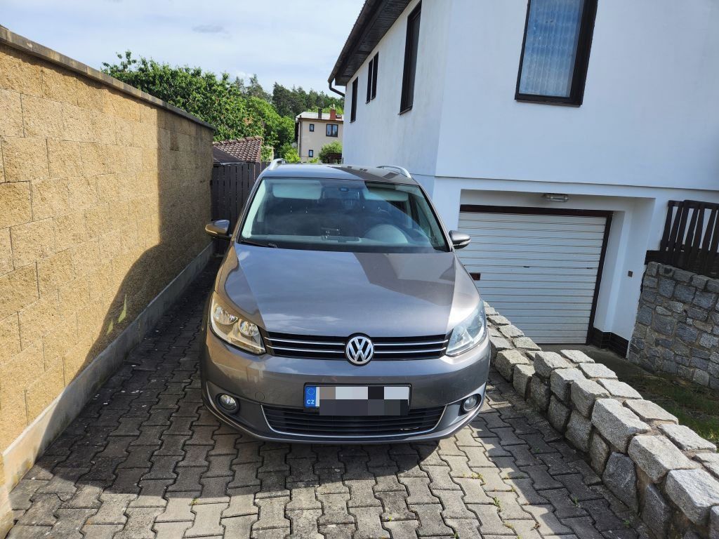 Volkswagen Touran, Prodám Touran 1,6 TDi - fotka 2