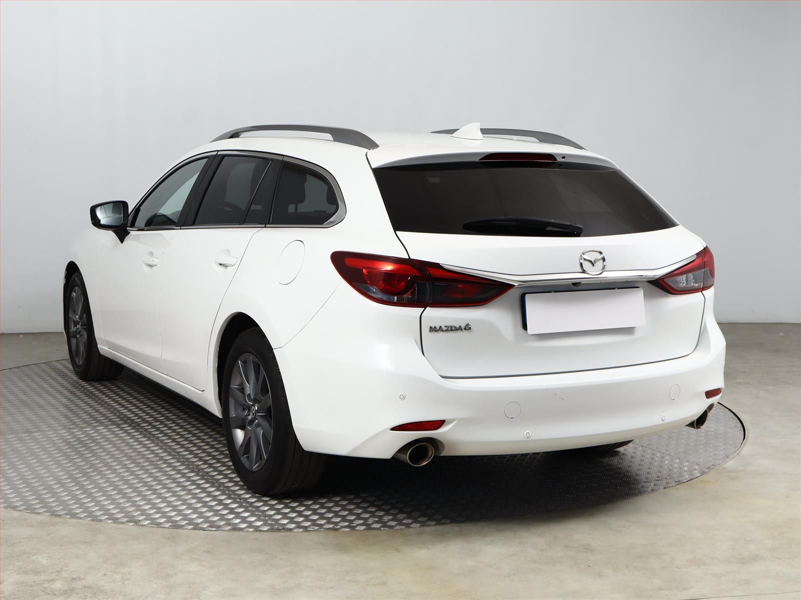 Mazda 6, 2.0 Skyactiv-G, Automat, Navi - fotka 4