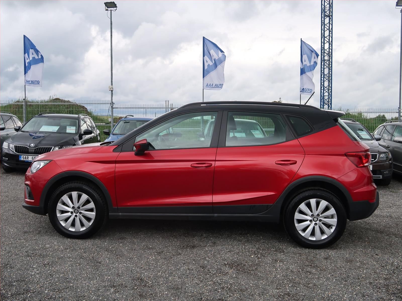 Seat Arona, 1.6 TDI, Automatická klima - fotka 3