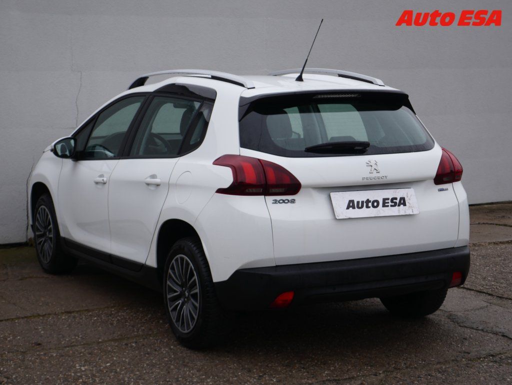 Peugeot 2008, 1.2PT,ČR,Active - fotka 4
