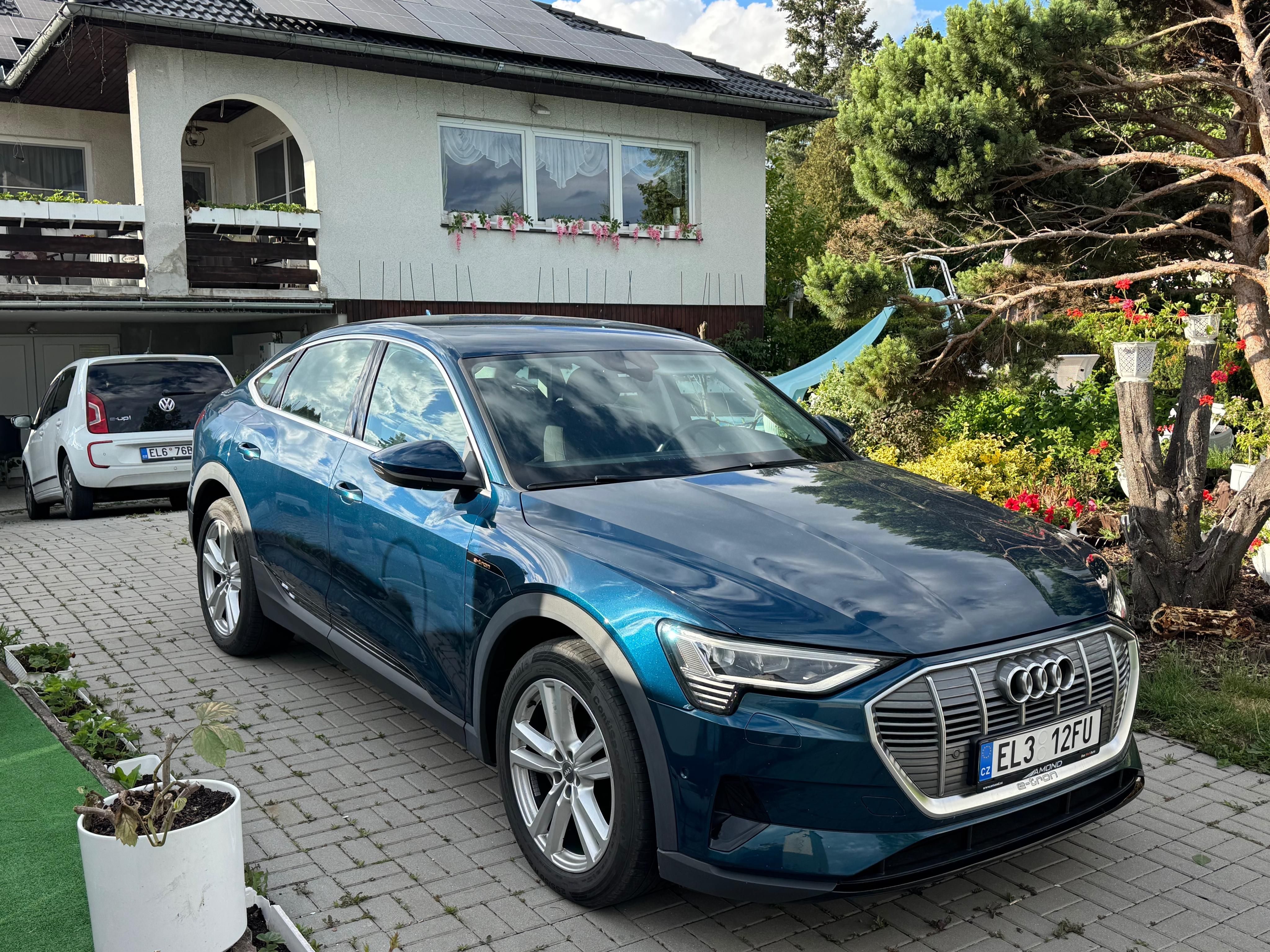 Audi e-tron, 55 Sportback quattro, tažné!
