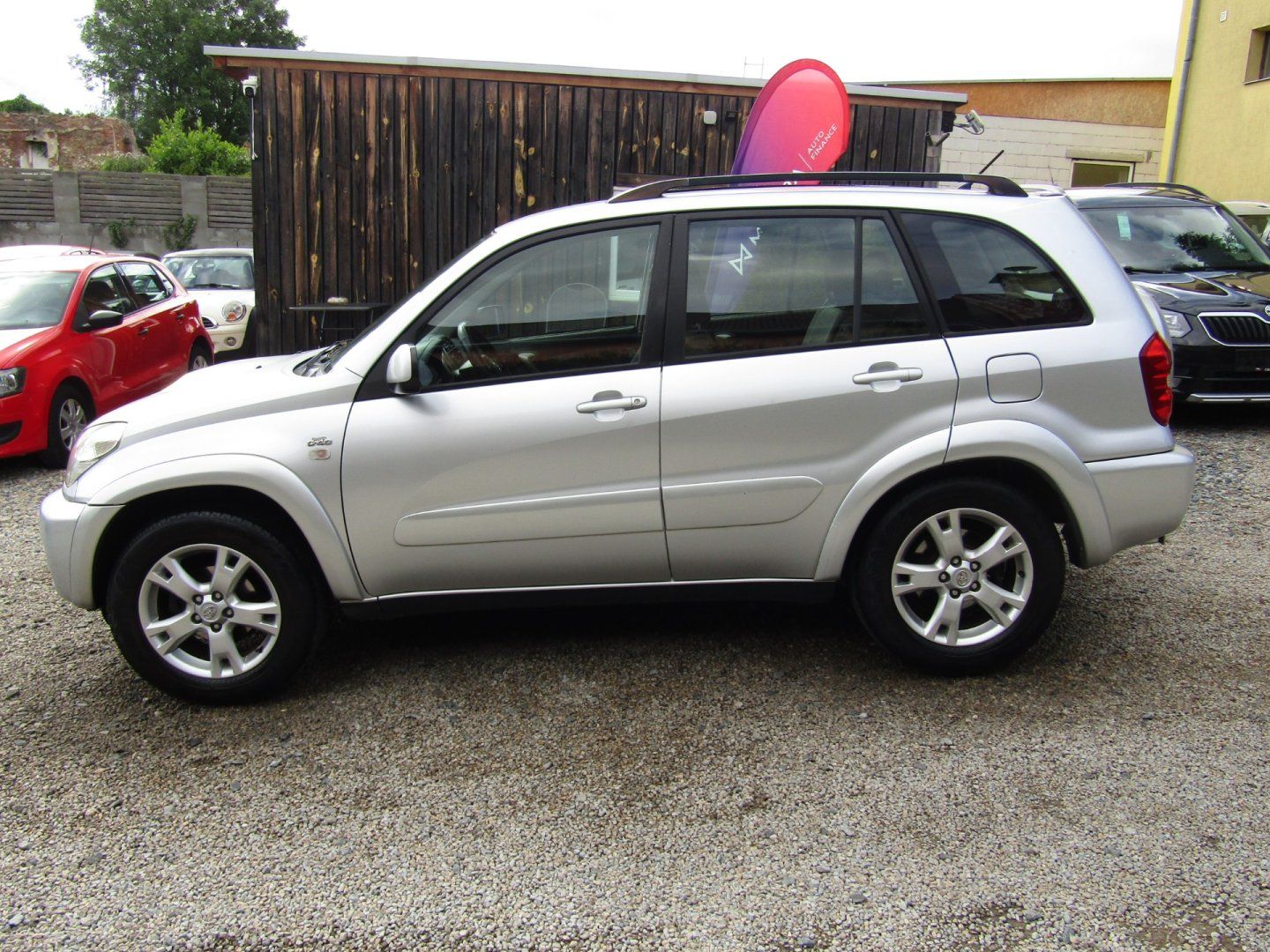 Toyota Rav4, 2.0 D-4D  85kW  4x4 BEZ KOROZE - fotka 3