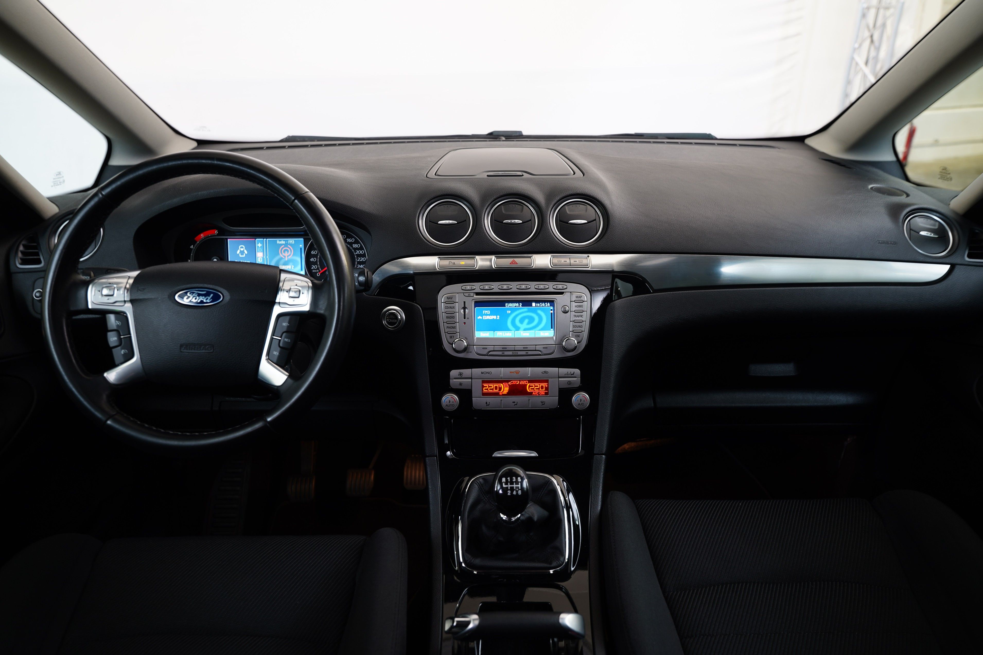 Ford Galaxy, 2.0 TDCI 103 kW Titanium - fotka 5