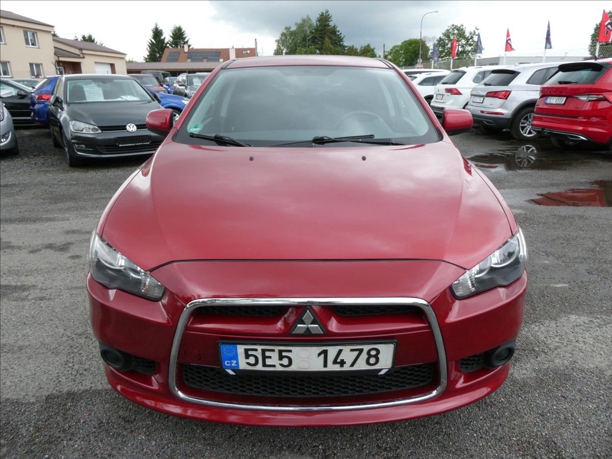Mitsubishi Lancer, 1,8 i 105kW Sportback, klima - fotka 2