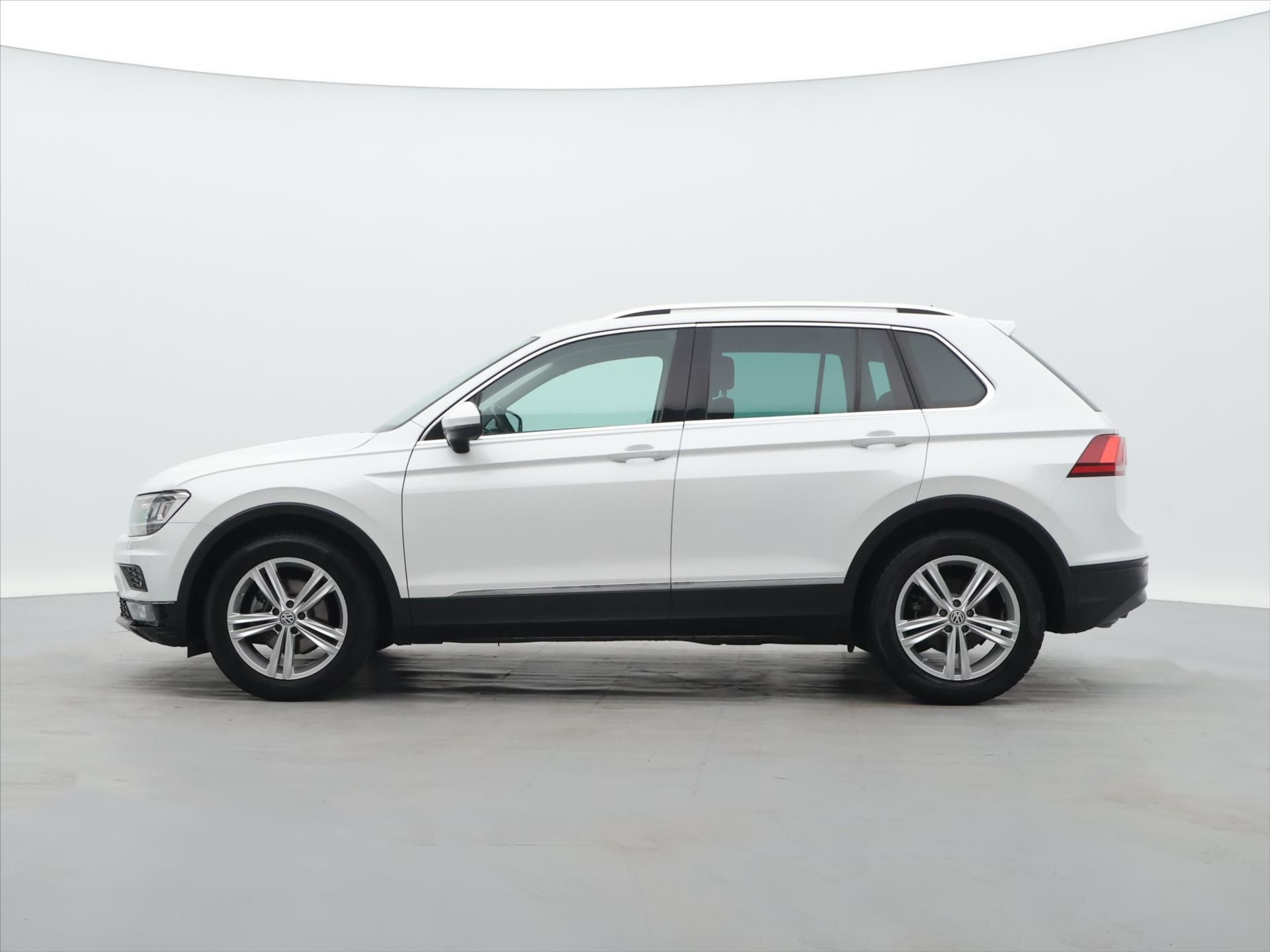 Volkswagen Tiguan, 1,5 TSI 110kW LED Virtual 1.Ma - fotka 4