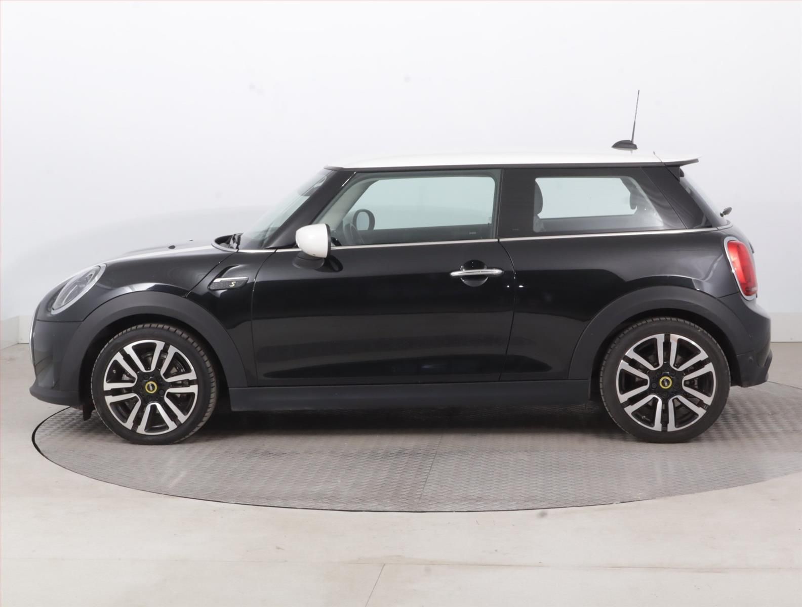 Mini, Cooper SE 32 kWh, Automat - fotka 3