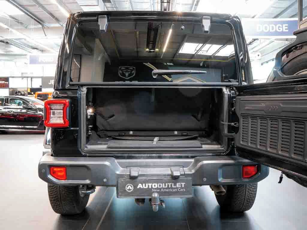 Jeep Wrangler, 2.0 Sahara Overland - fotka 6