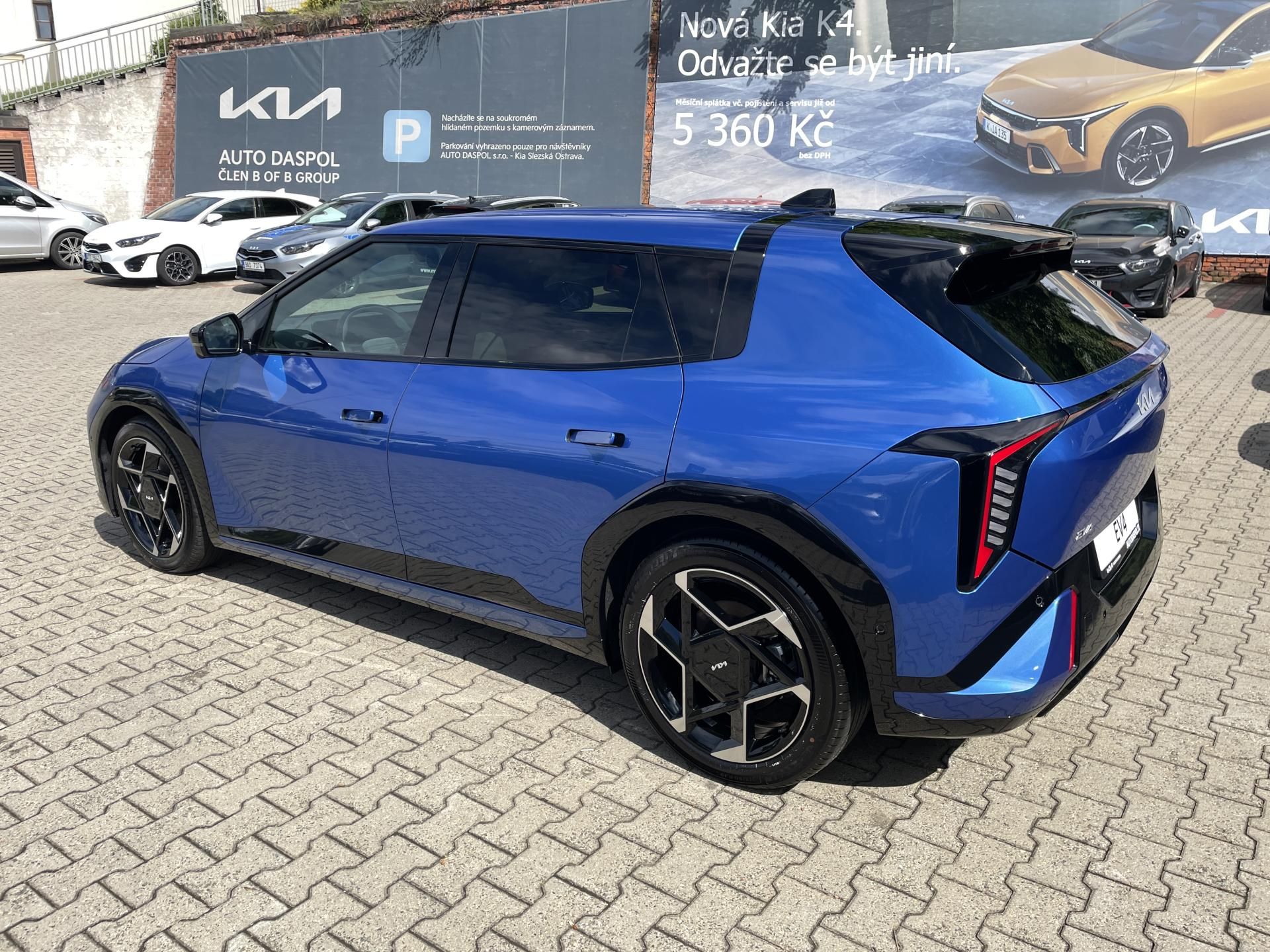 Kia EV4, 4x2 GT-LINE 150 KW + 81,4 KWH - fotka 5