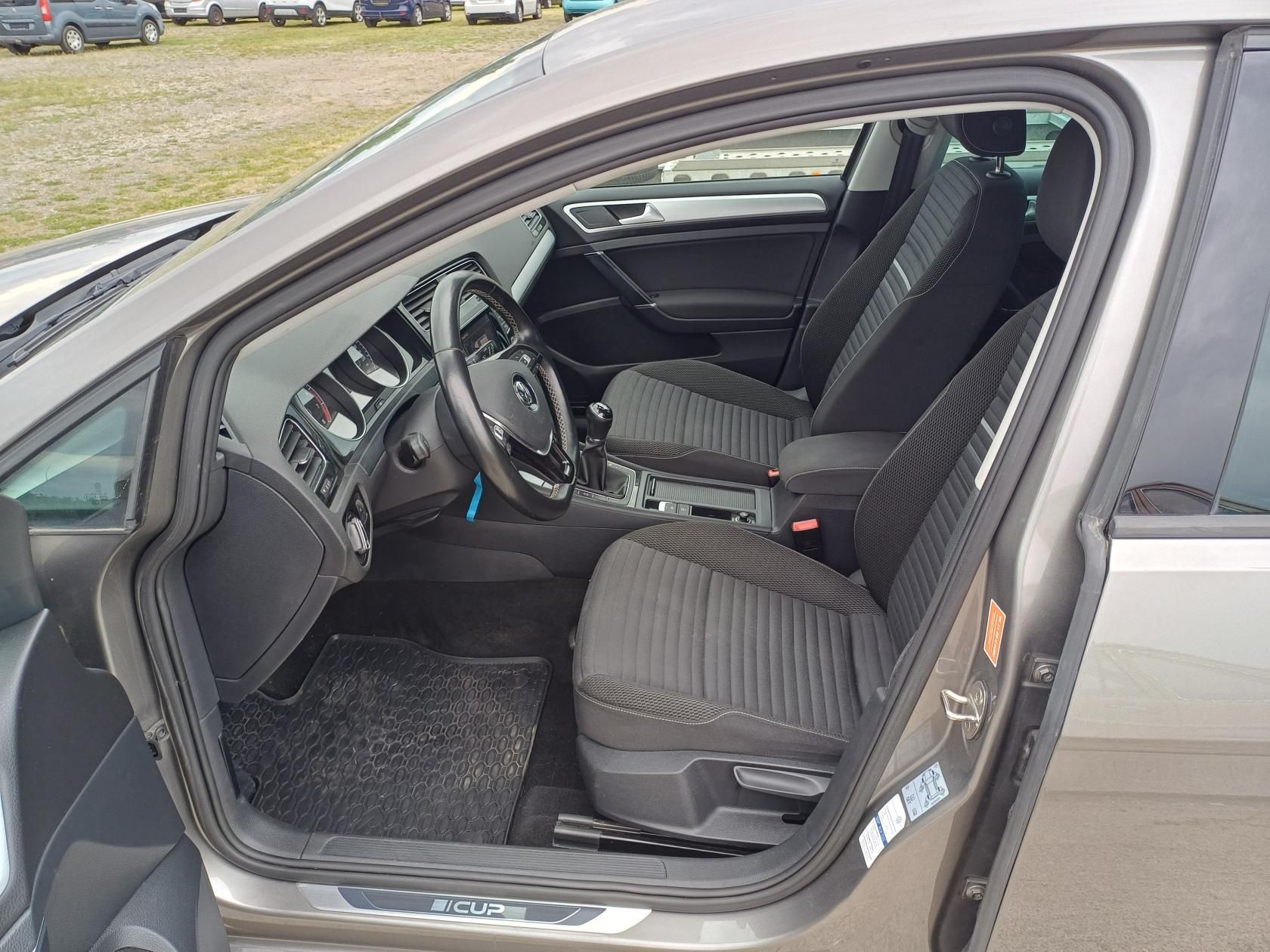 Volkswagen Golf, 1.2 TSI 77kW CUP NAVI - fotka 5