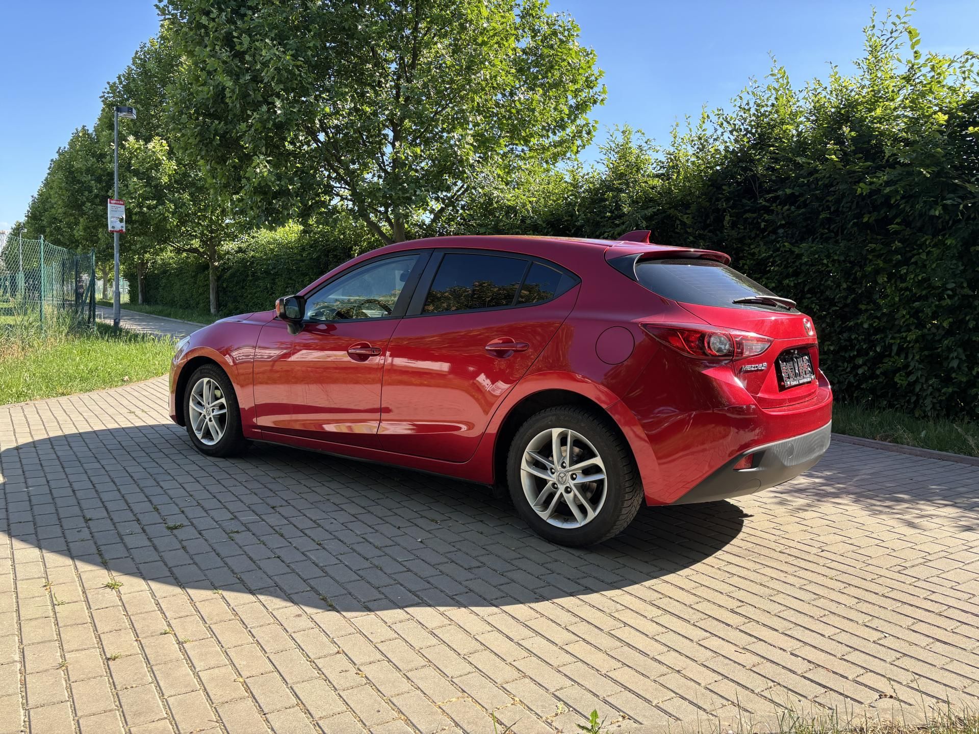 Mazda 3, 1.5 Prime-Line - fotka 6