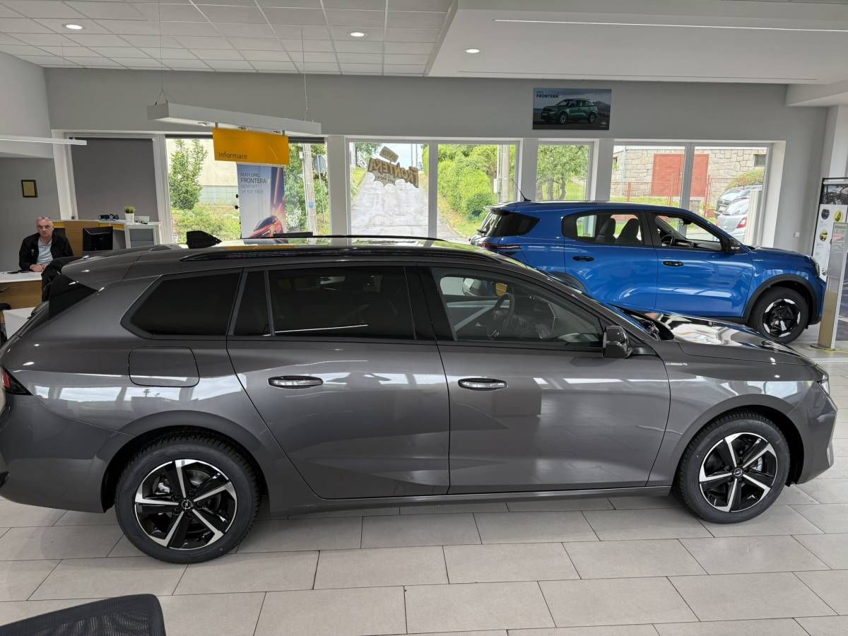 Opel Astra, Edition ST 1.2 TURBO AUT (96kW - fotka 6