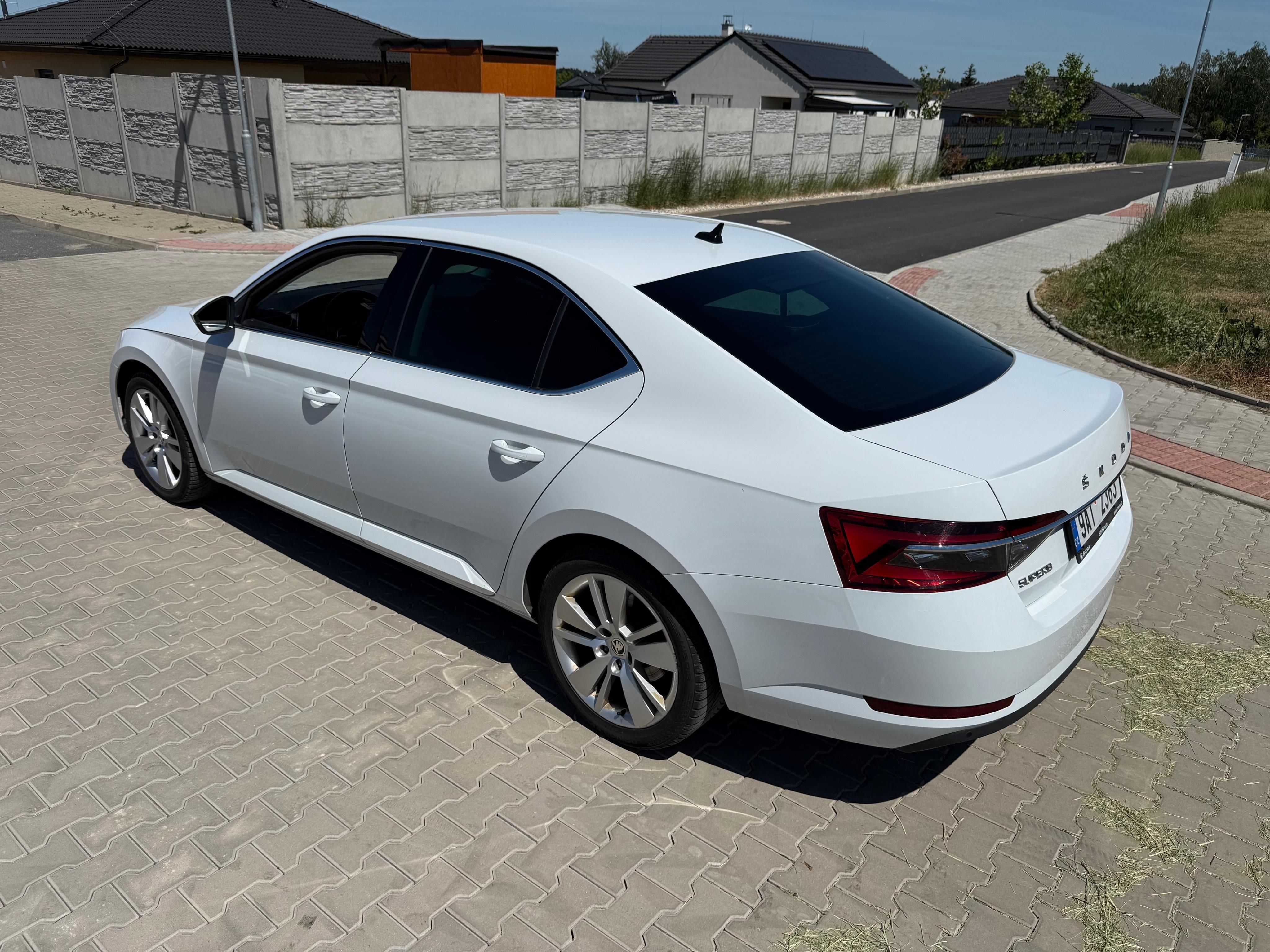 Škoda Superb, 2.0 TDI 110kw,STYLE,WEBASTO,CZ - fotka 6