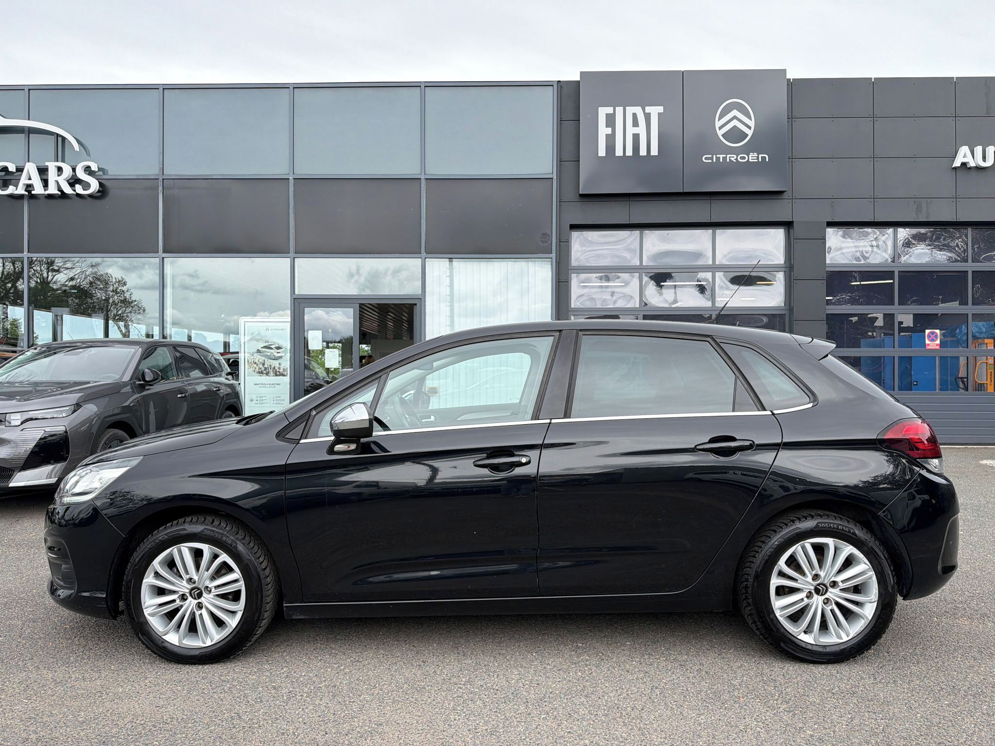 Citroën C4, 1.2 110k SERVIS ZÁRUKA NAVI - fotka 4