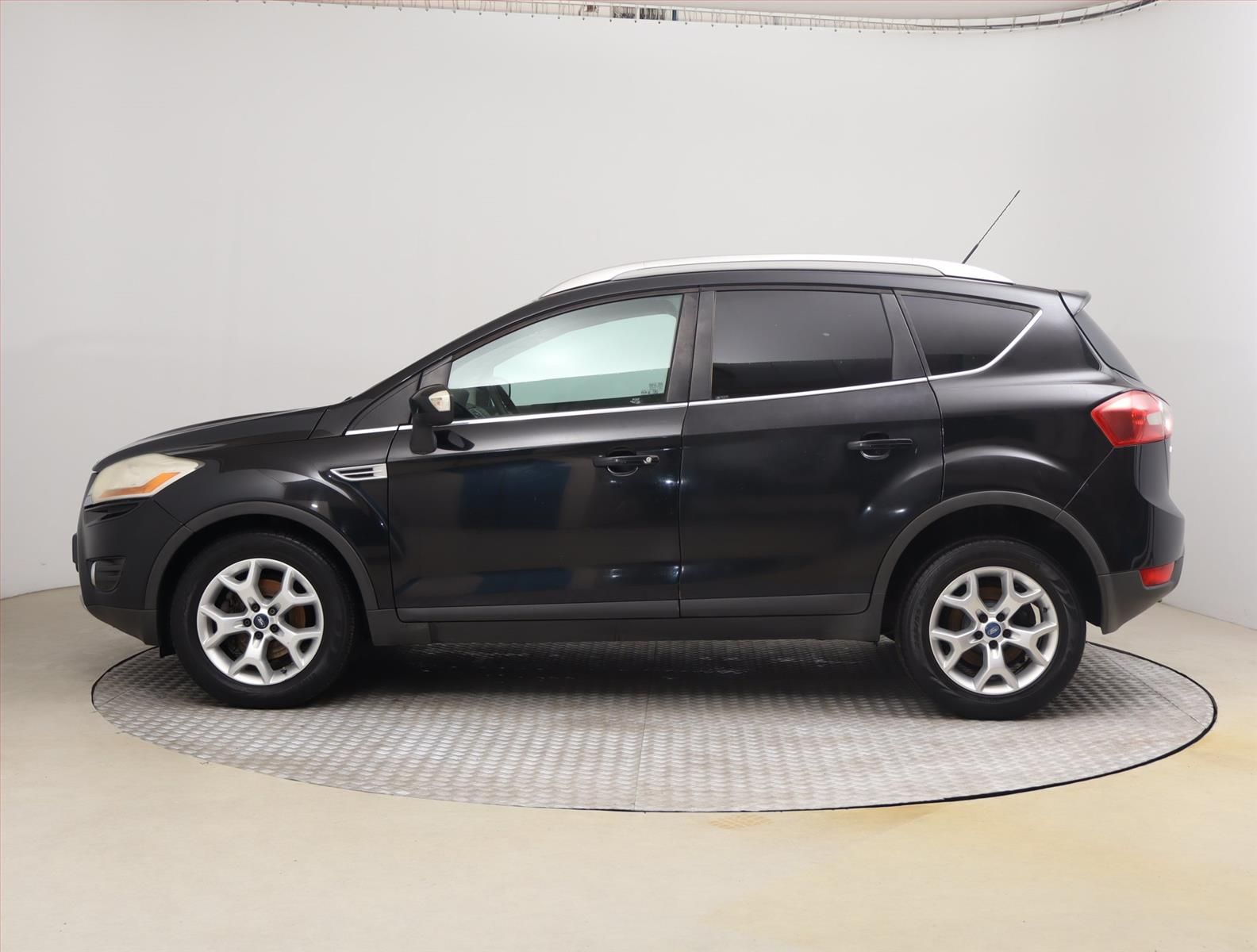 Ford Kuga, 2.0 TDCi, 4X4 - fotka 3