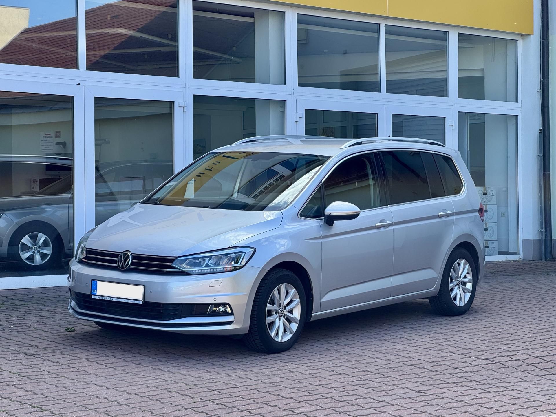 Volkswagen Touran, 2.0TDI DSG ČR 1.majitel - fotka 2