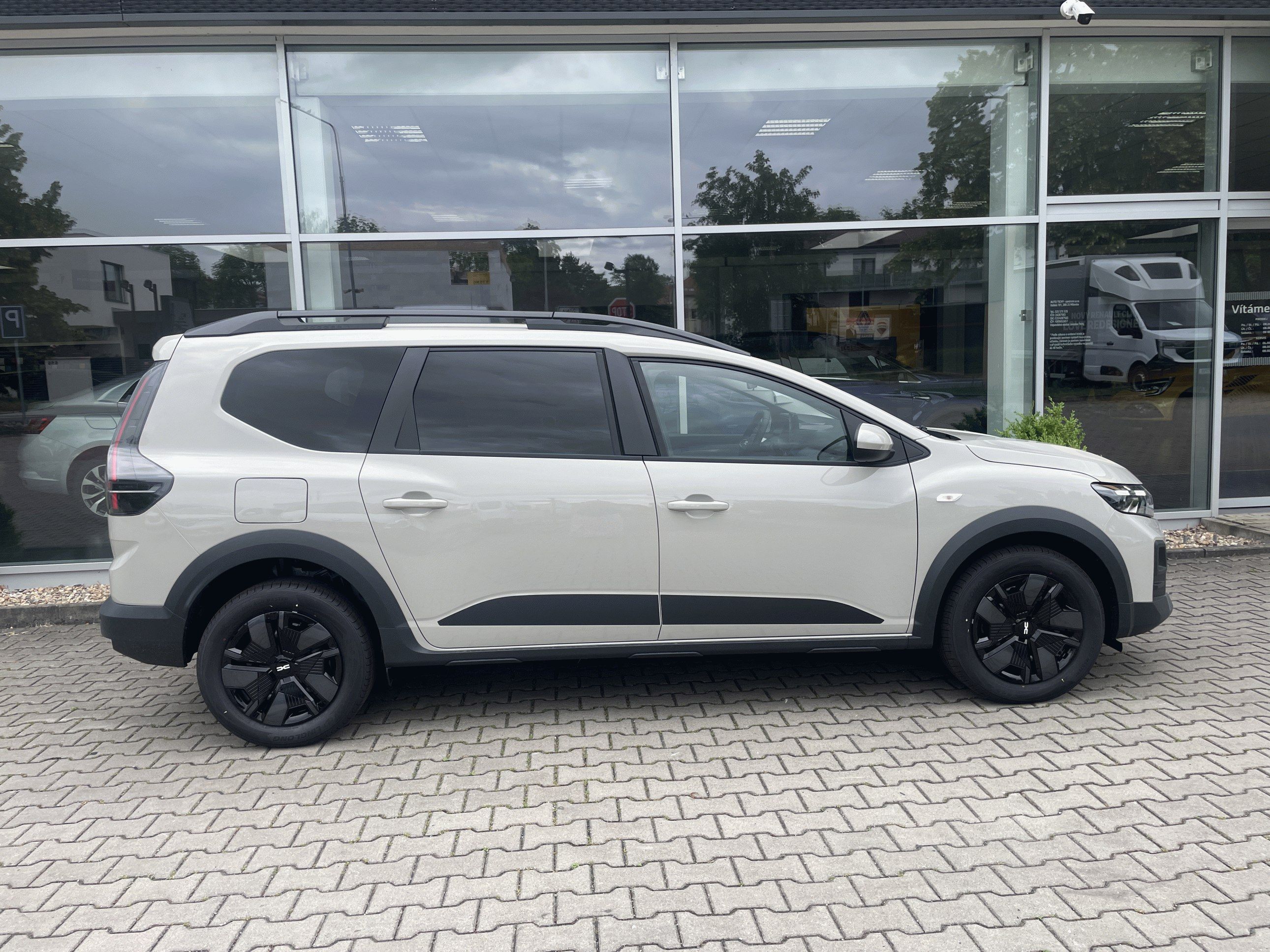 Dacia Jogger, Eco-G 120 Expression 5 míst - fotka 3