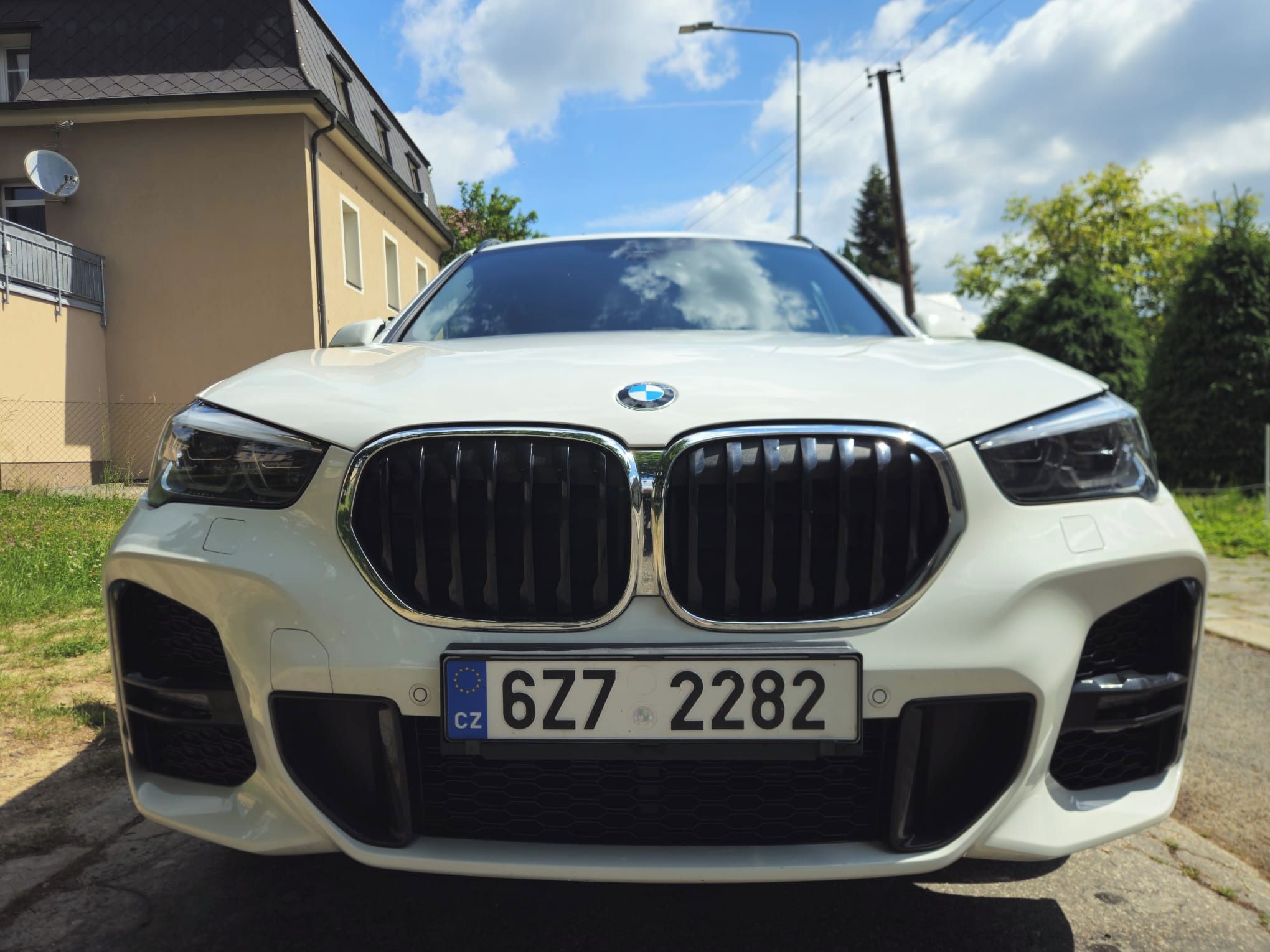BMW X1, xDrive20i - fotka 2