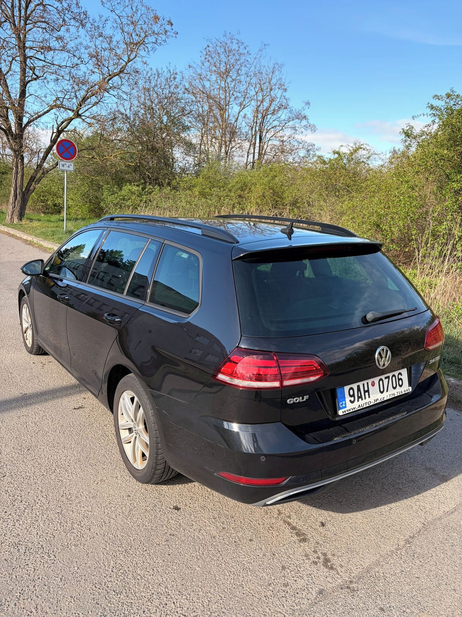 Volkswagen Golf, 2.0 TDi, automat, servisováno - fotka 4