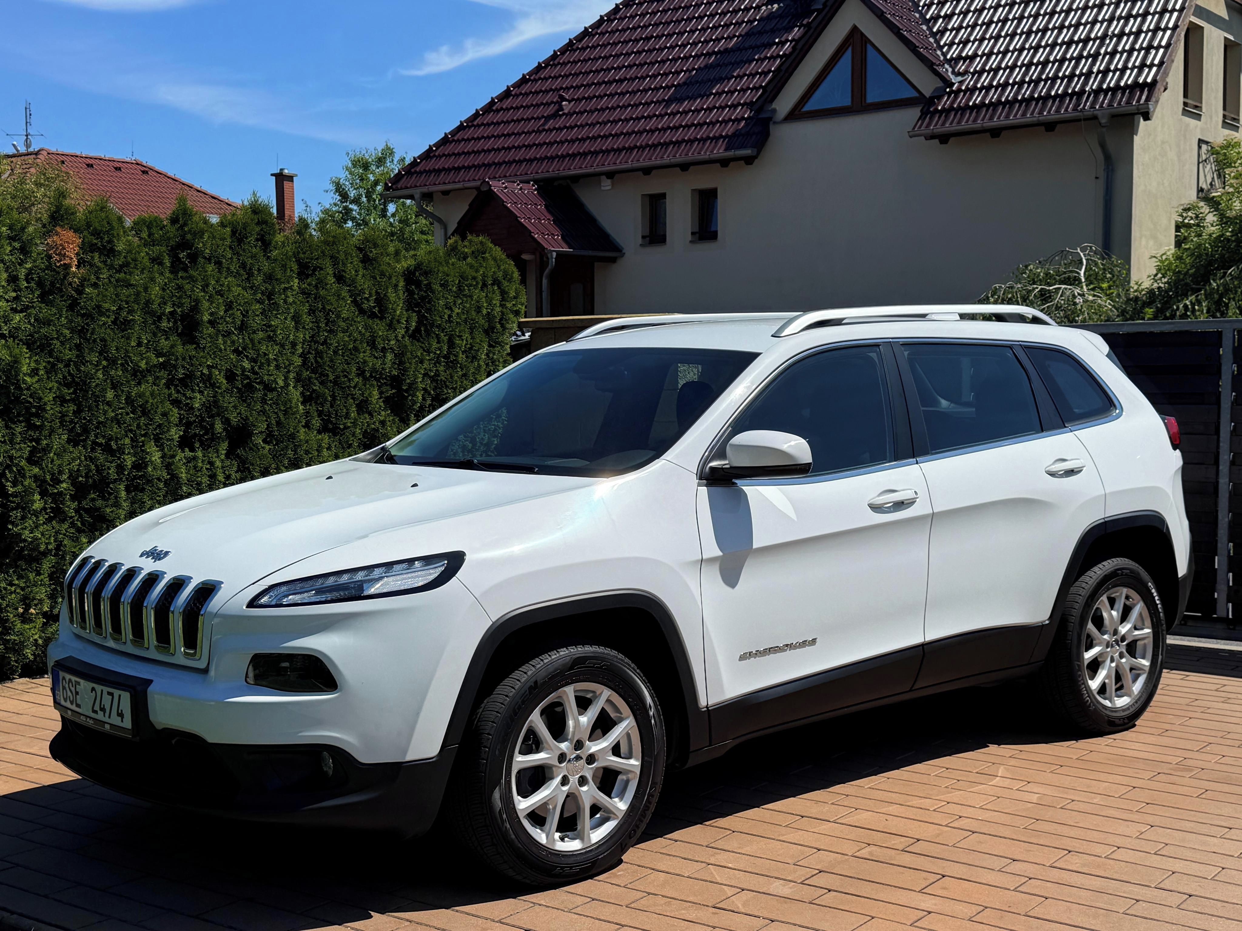 Jeep Cherokee, 2.0D MJet2 125kW AT9° 4x4 NAVI - fotka 2