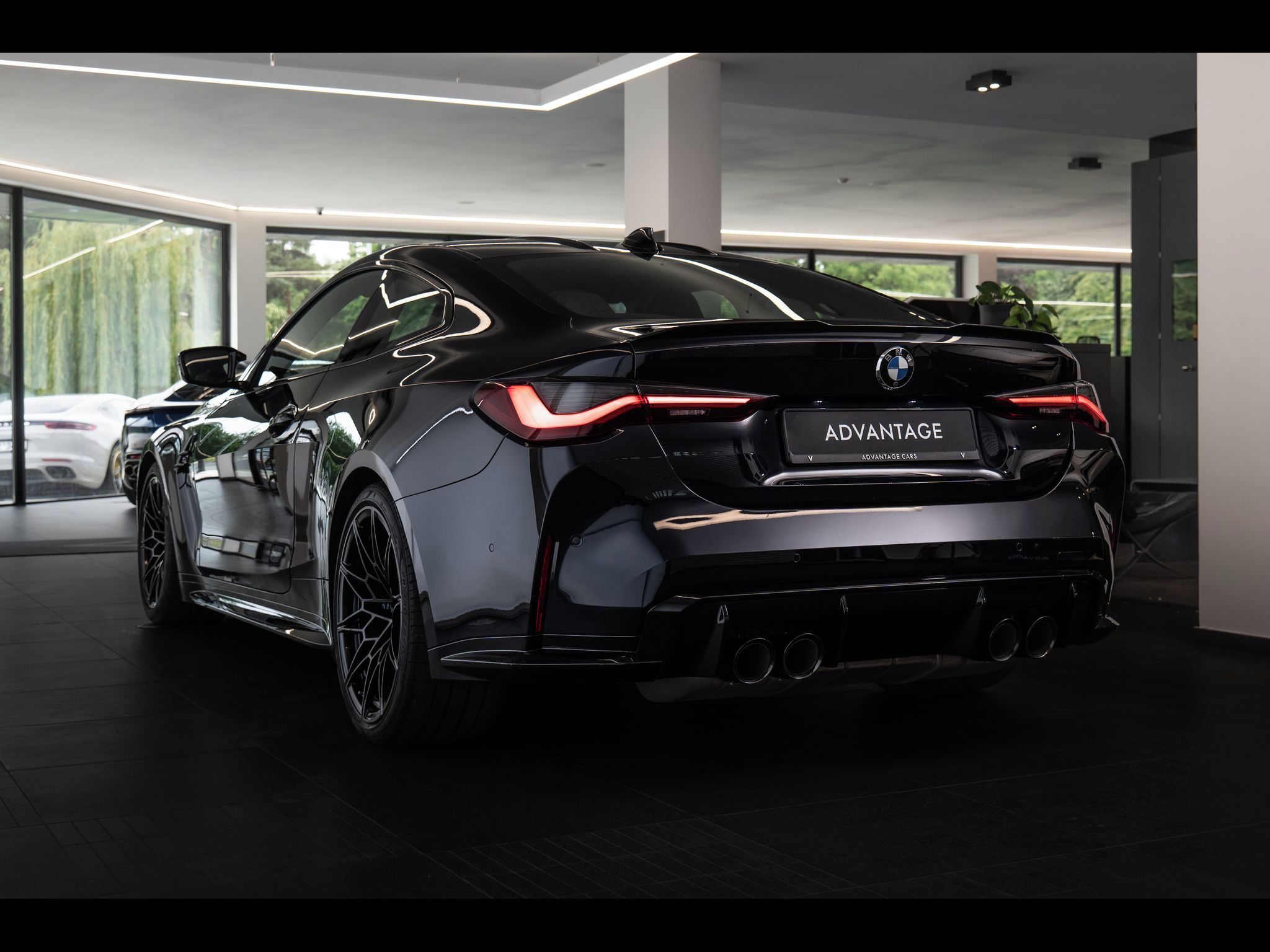BMW M4, Competition HarmanKardon/LED - fotka 4