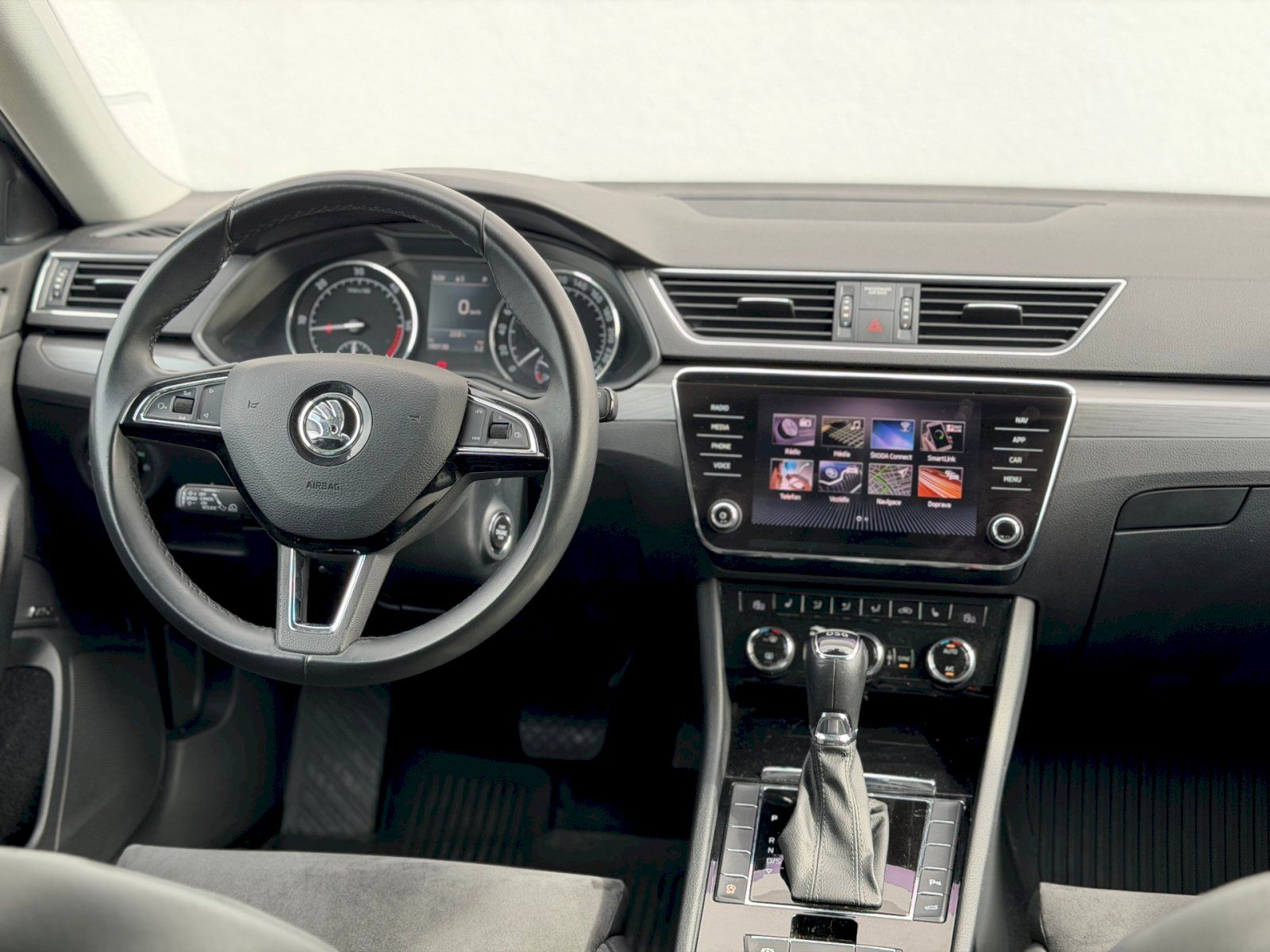 Škoda Superb, 2.0TDi 110kW DSG Style - fotka 5