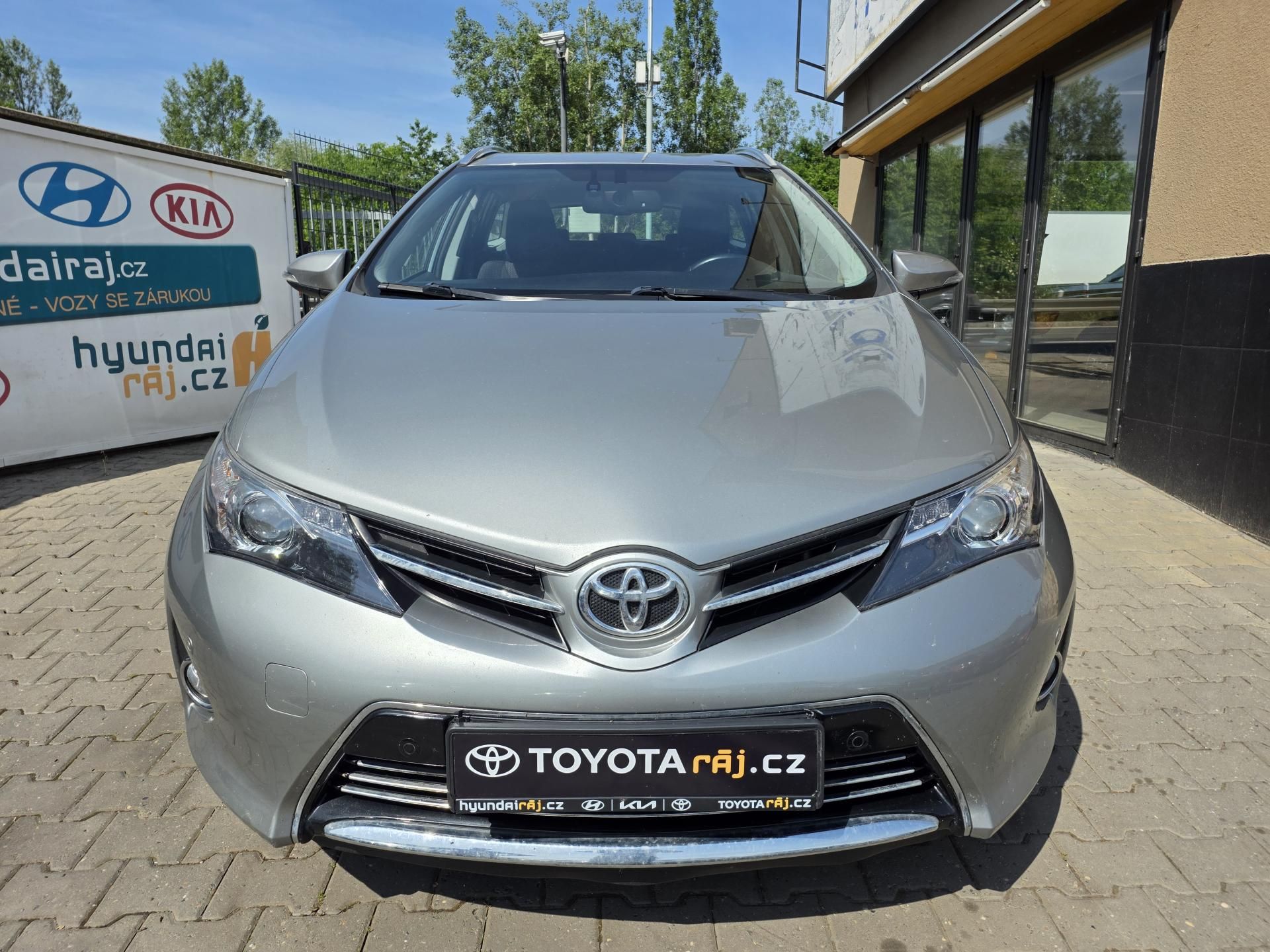 Toyota Auris, 1.6-AUT.KLIMA-TAŽNÉ-KAMERA