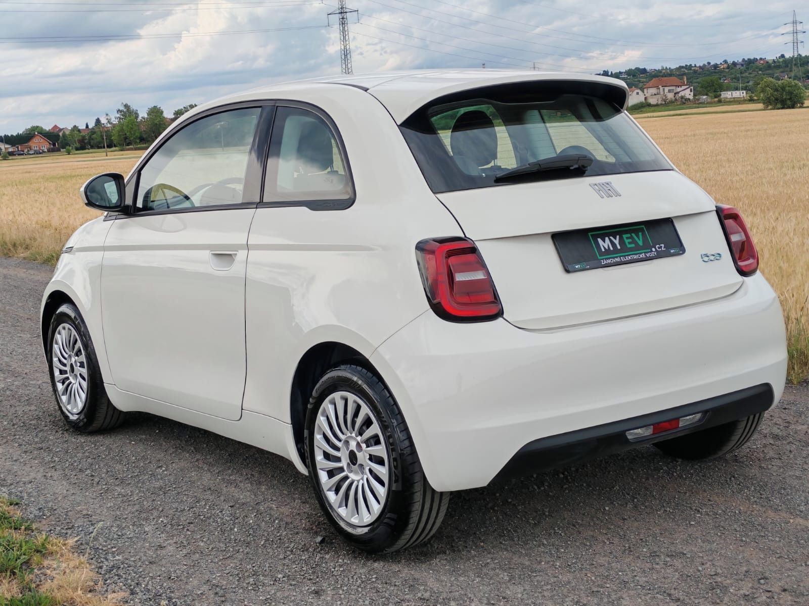 Fiat 500E, 23.8 kWh, ICON ZÁRUKA SOH 95% - fotka 5
