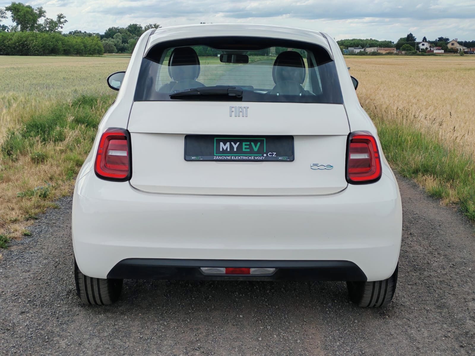 Fiat 500E, 23.8 kWh, ICON ZÁRUKA SOH 95% - fotka 6