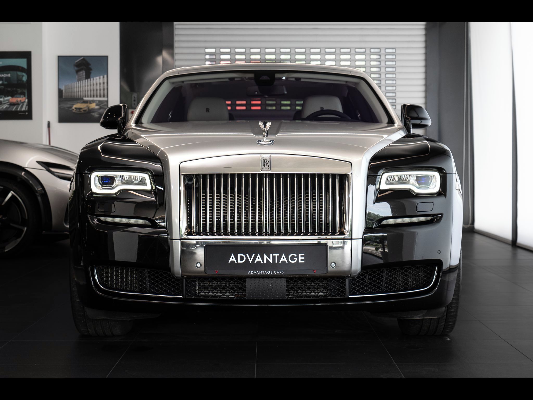Rolls-Royce Ghost, Family 360/Pano/Masážní sedadl - fotka 2
