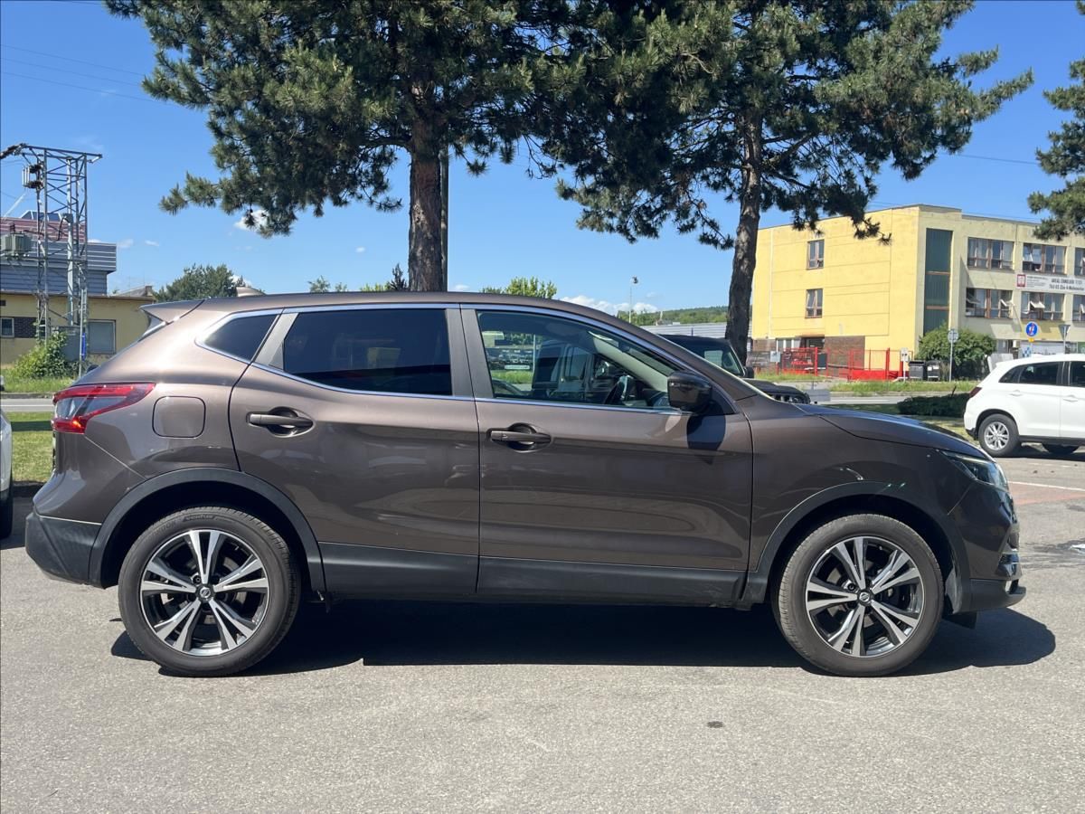 Nissan Qashqai, 1,3 DIG-T  N-Connecta - fotka 4