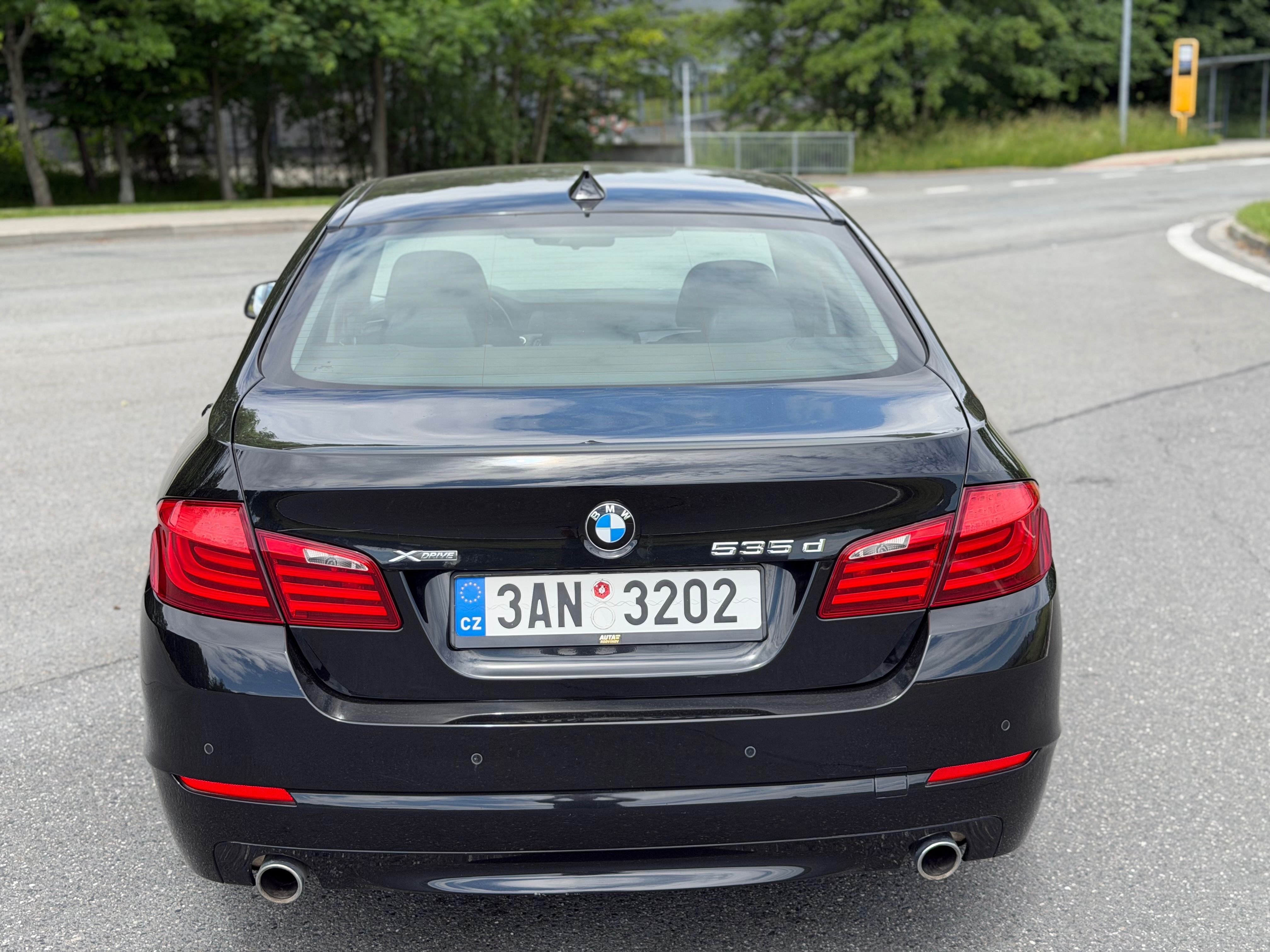 BMW Řada 5, 535D Xdrive 230kW - fotka 5