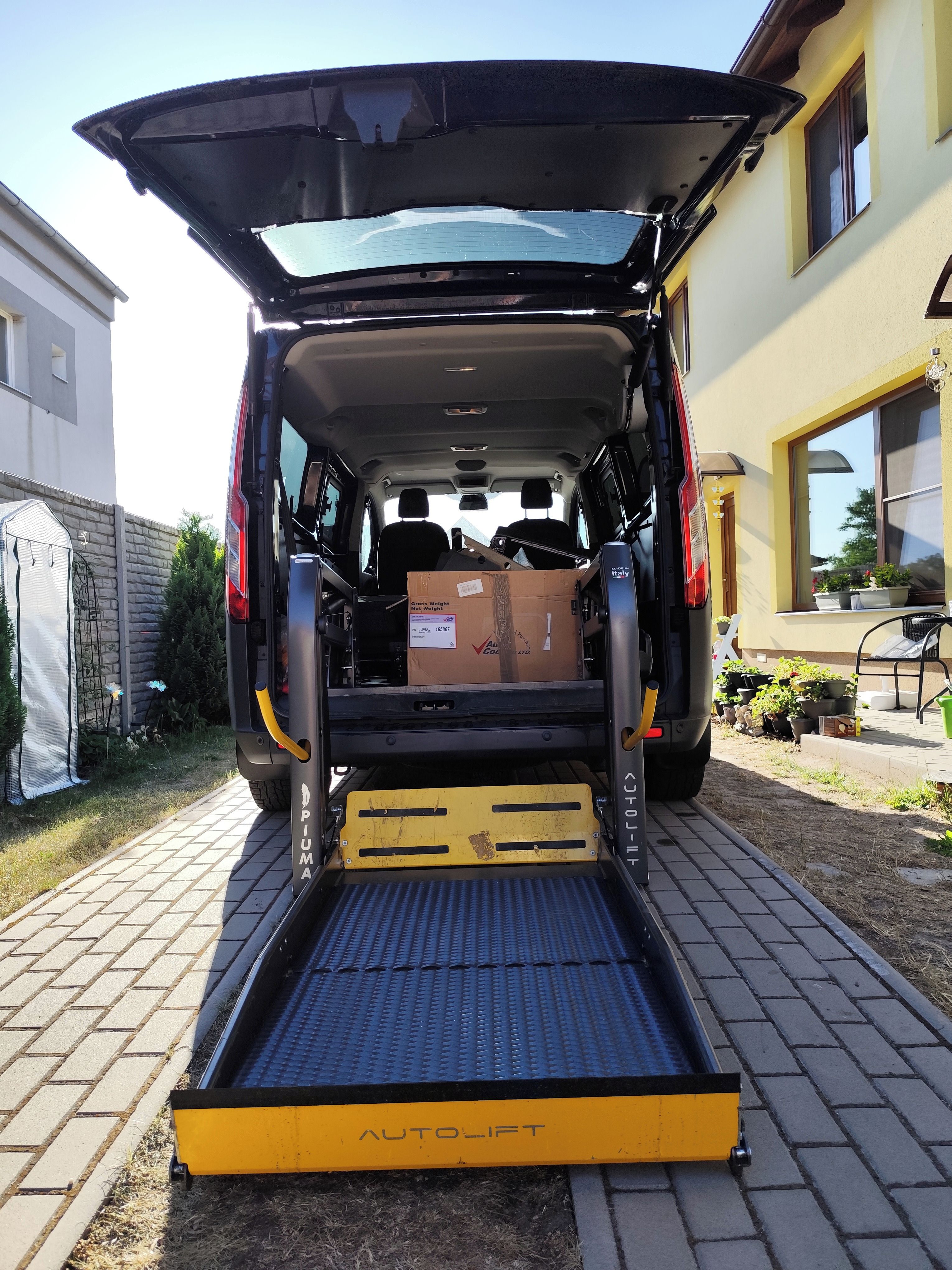 Ford Tourneo Custom - fotka 6