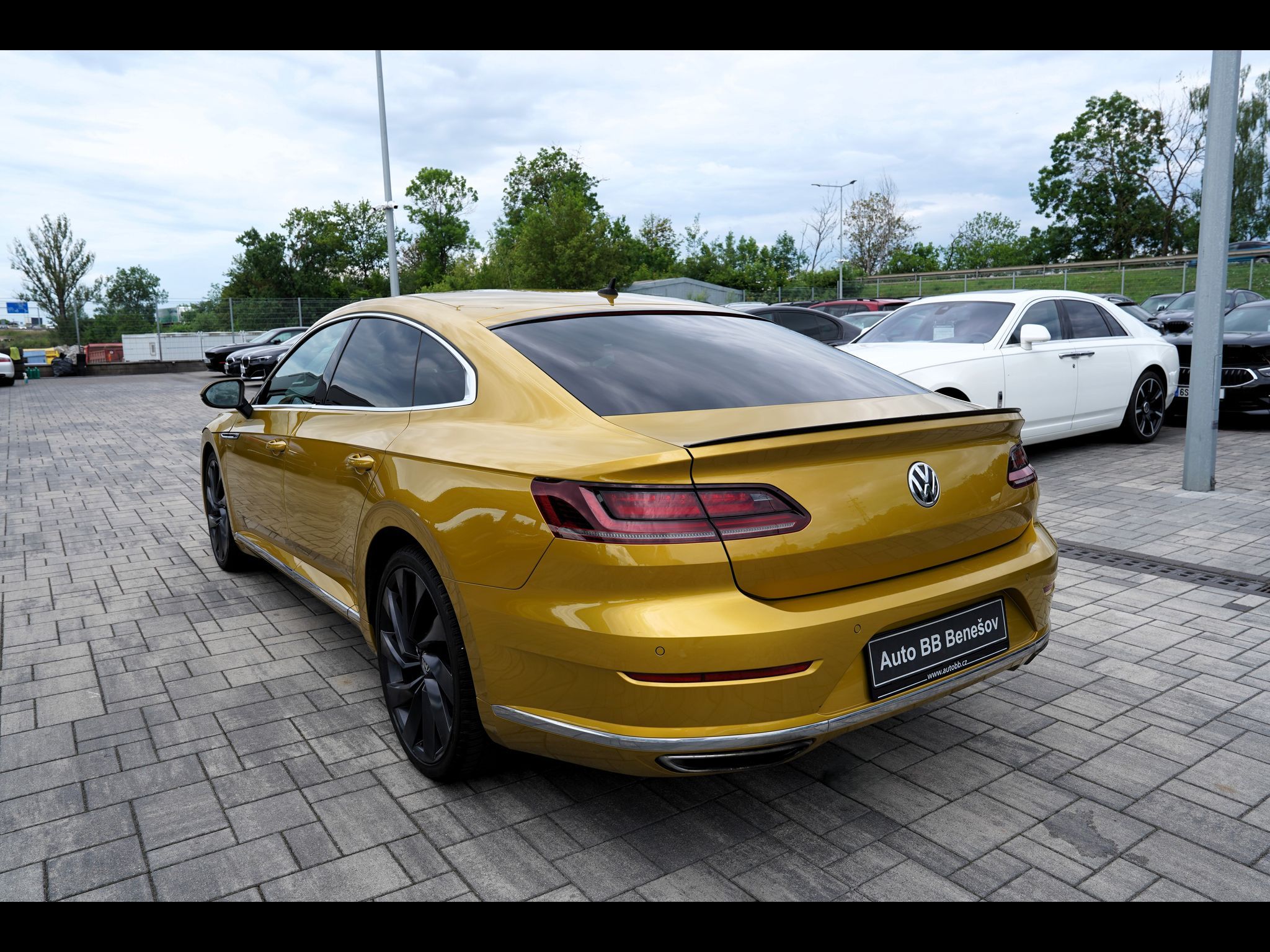 Volkswagen Arteon, 2.0 TSI 4Motion/DSG/R-line - fotka 4