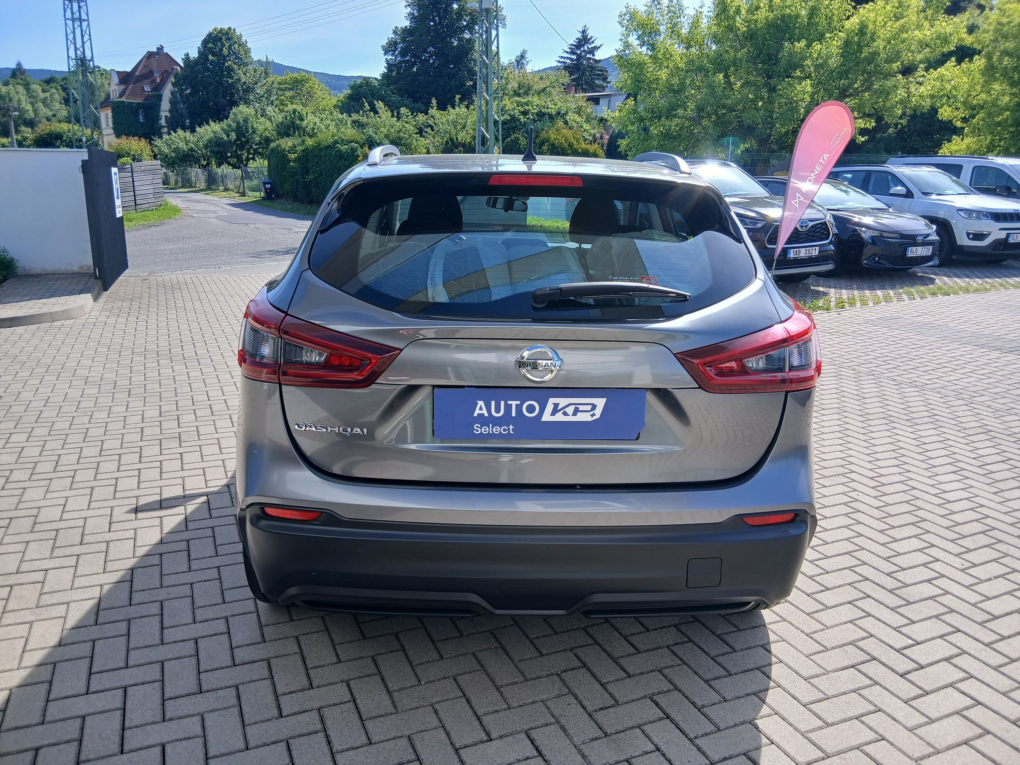 Nissan Qashqai, 1,3 DIG-T 140k Acenta + 18"ALU - fotka 5