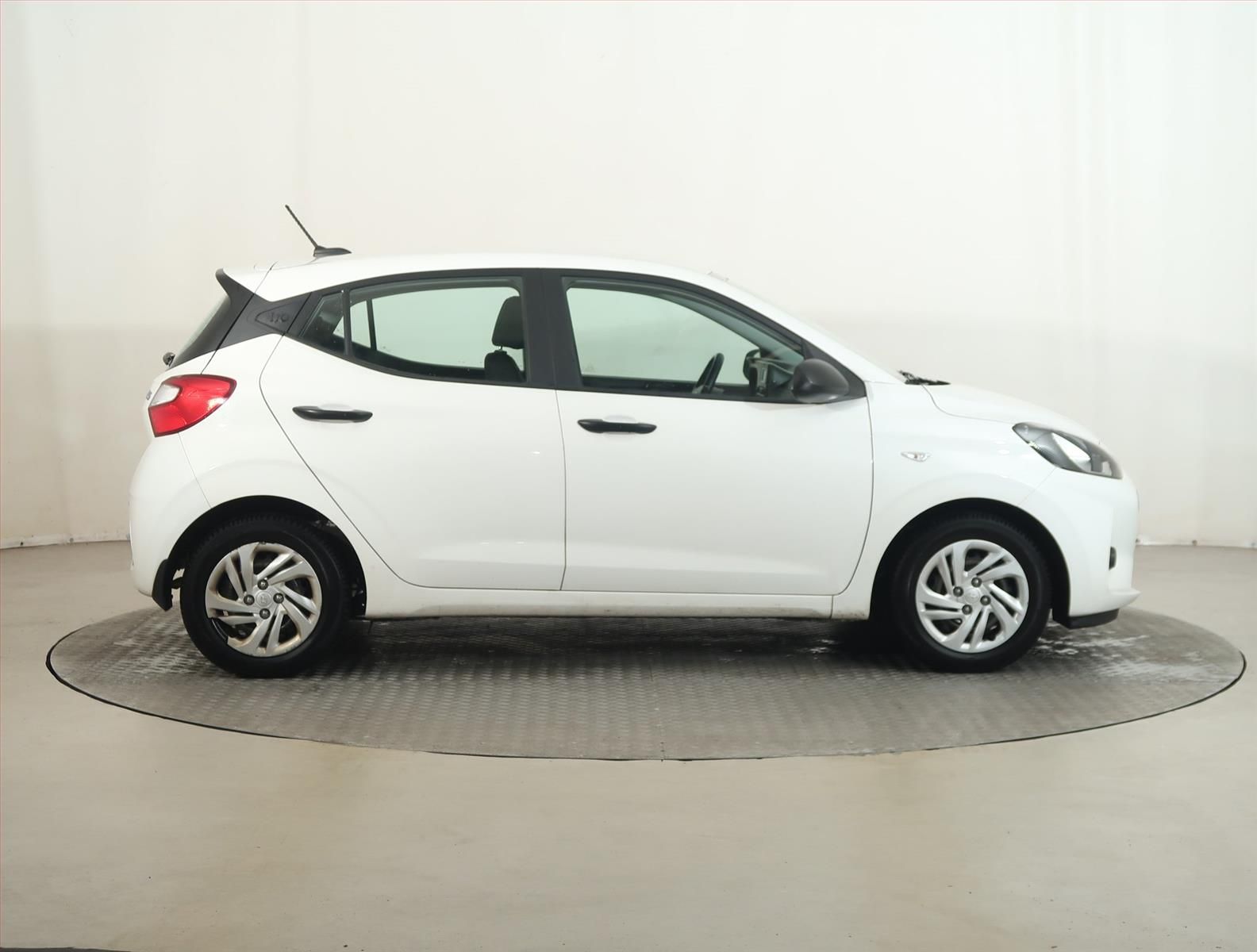 Hyundai i10, 1.0, Automat, Serv.kniha - fotka 6