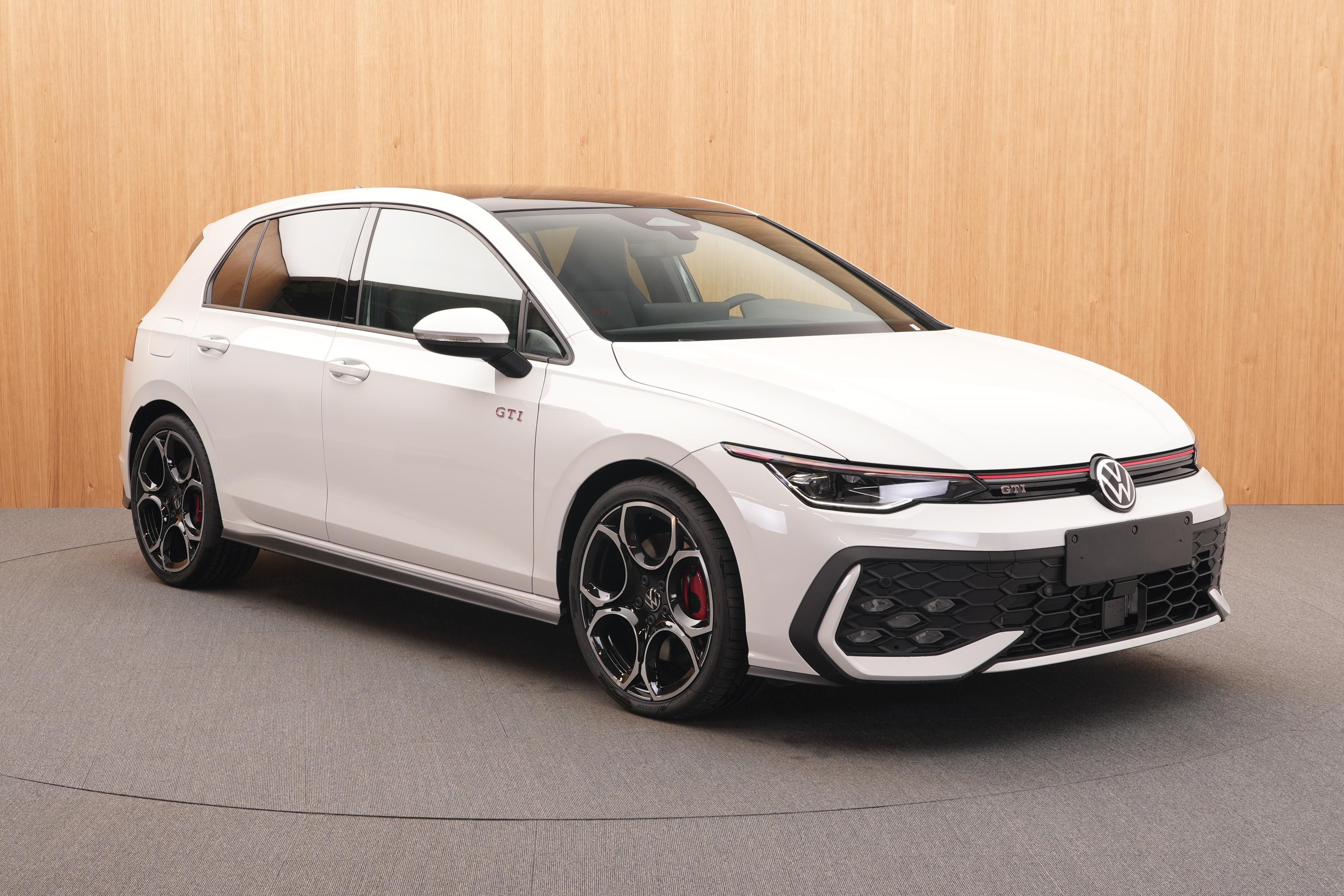 Volkswagen Golf, GTI 2.0 TSI DSG - fotka 6